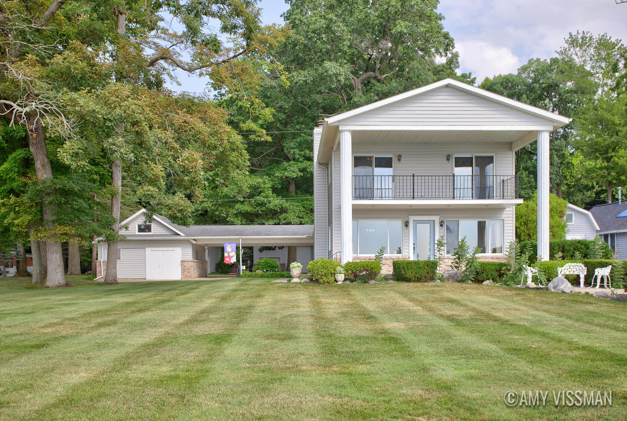 2083 Archwood Drive Property Photo 1