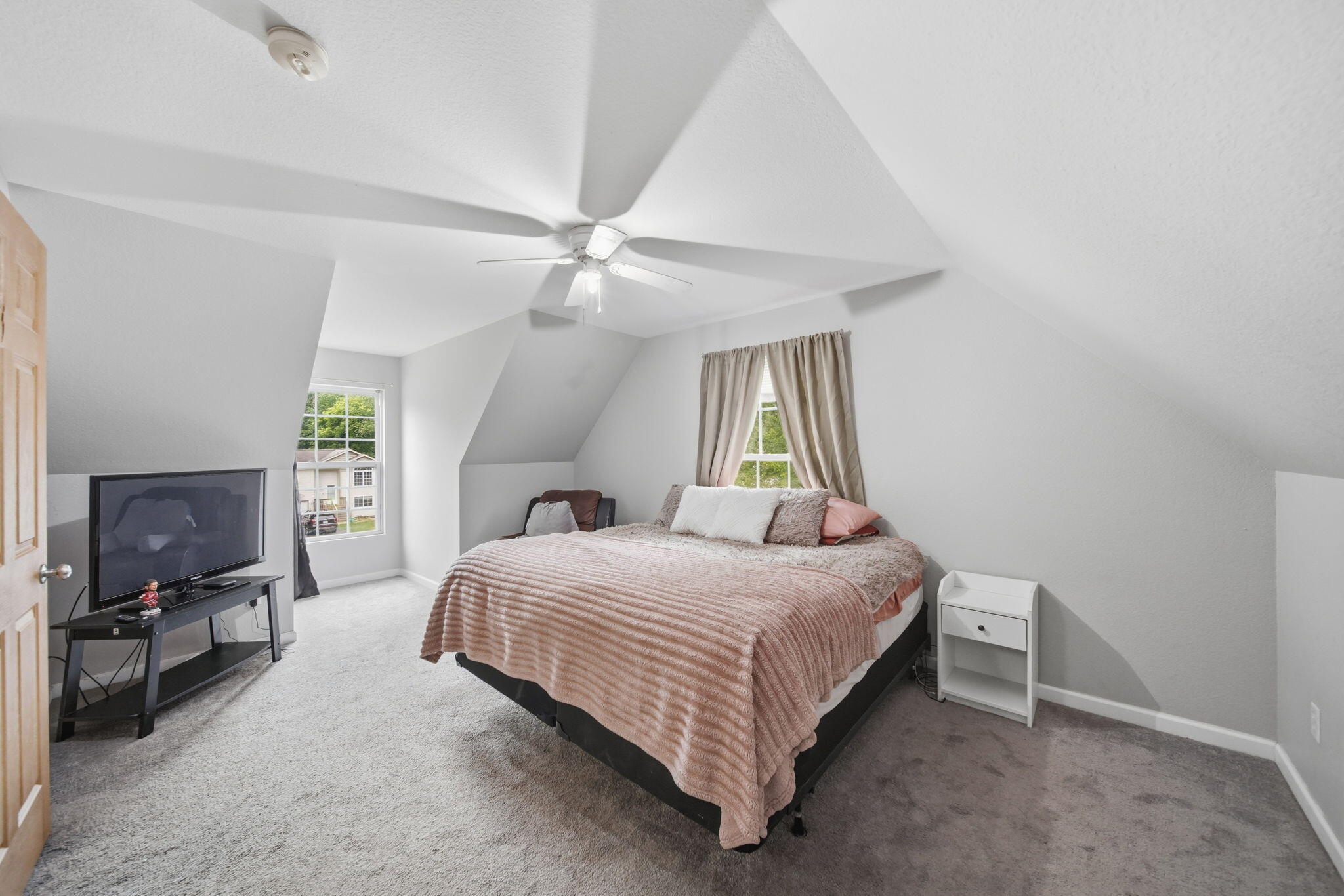 7966 Village Green Lane Property Photo 15