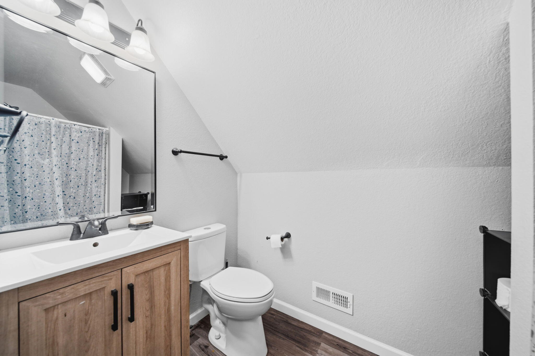 7966 Village Green Lane Property Photo 19