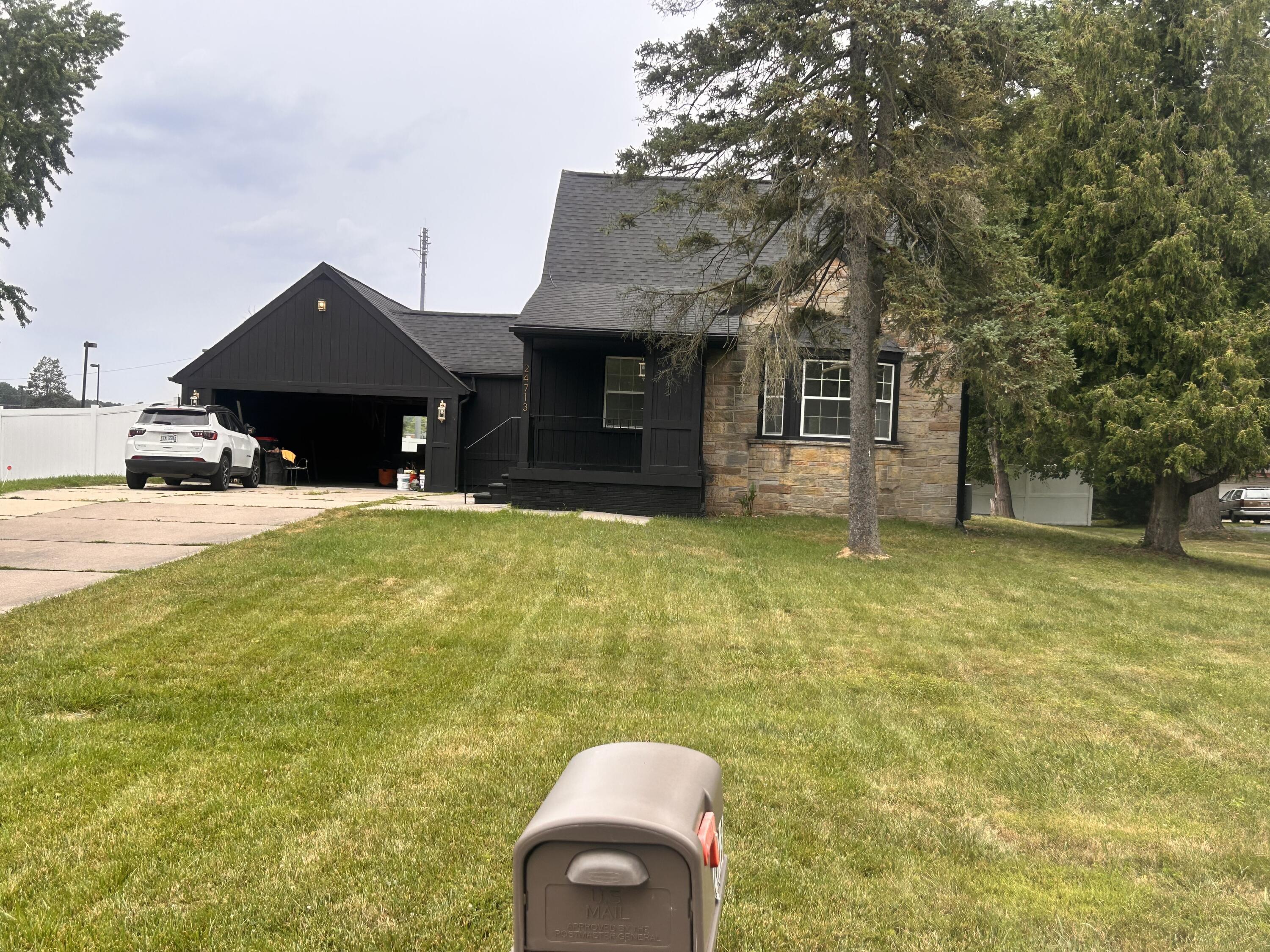 24713 Lois Lane Property Photo 1