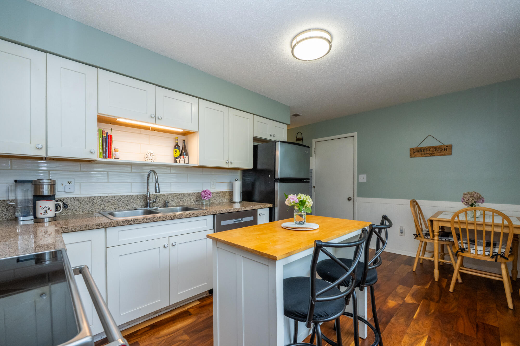 536 Dell Street Property Photo 8
