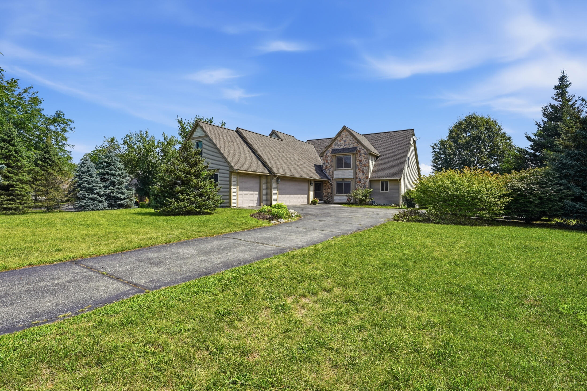 5983 Munger Road Property Photo 1