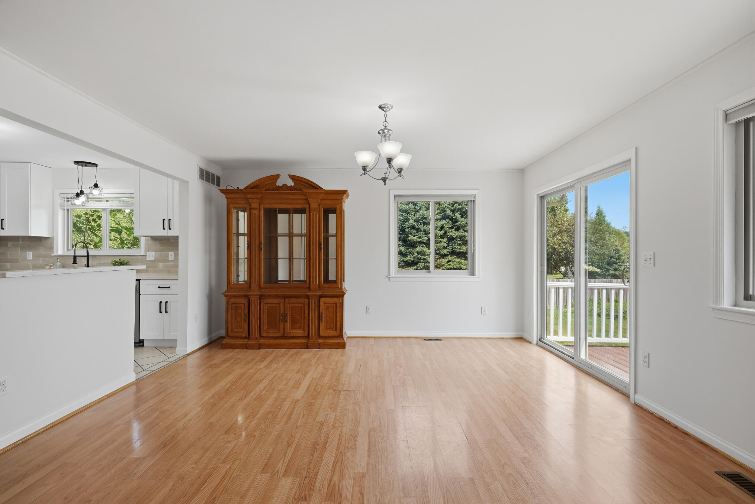 5983 Munger Road Property Photo 9