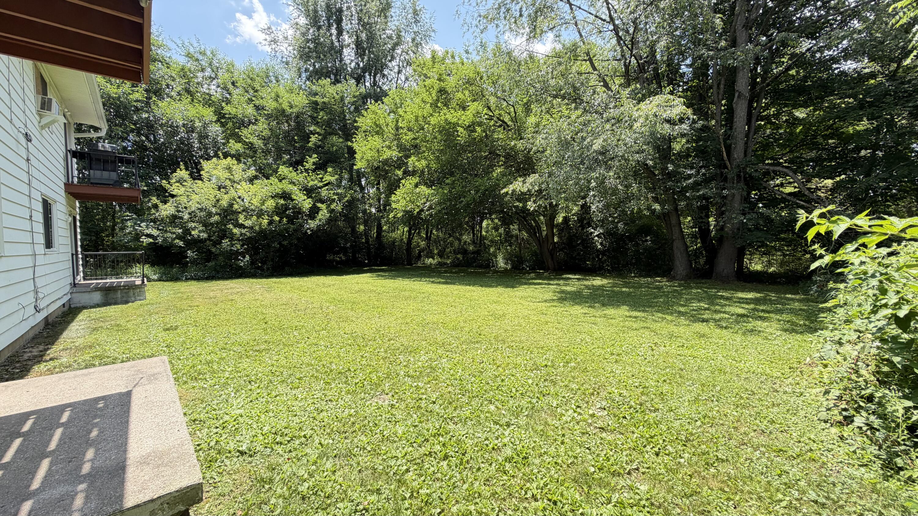 6489 Sorby Highway 101 Property Photo 5