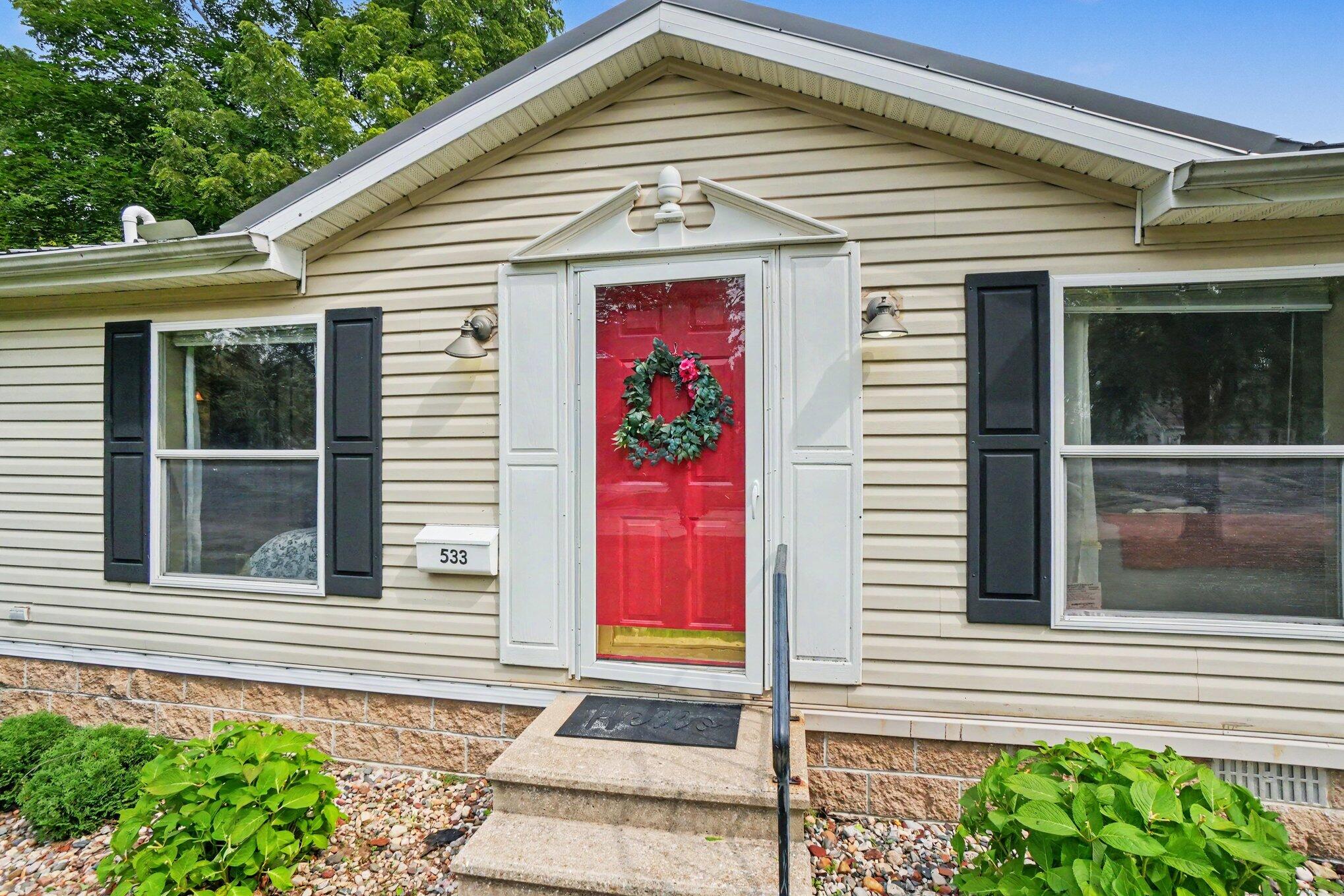 533 Humphrey Street Property Photo 3