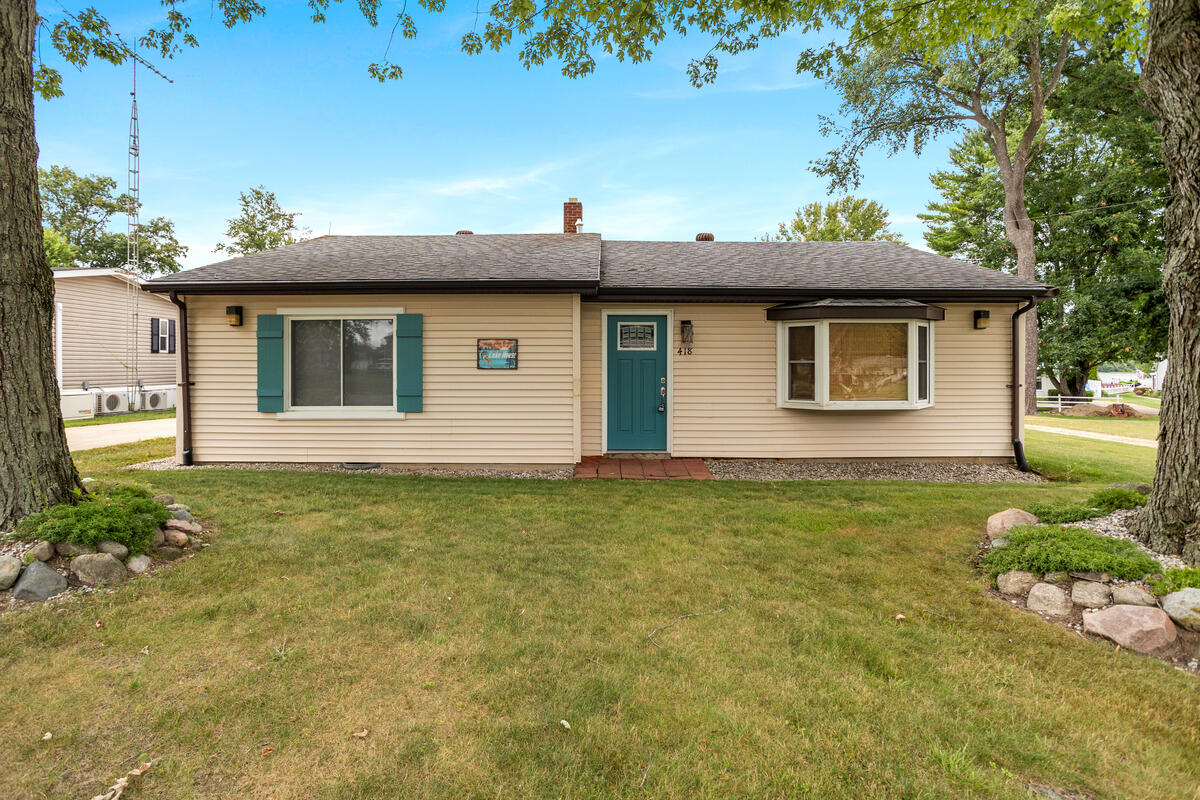 418 W Russell Drive Property Photo 5