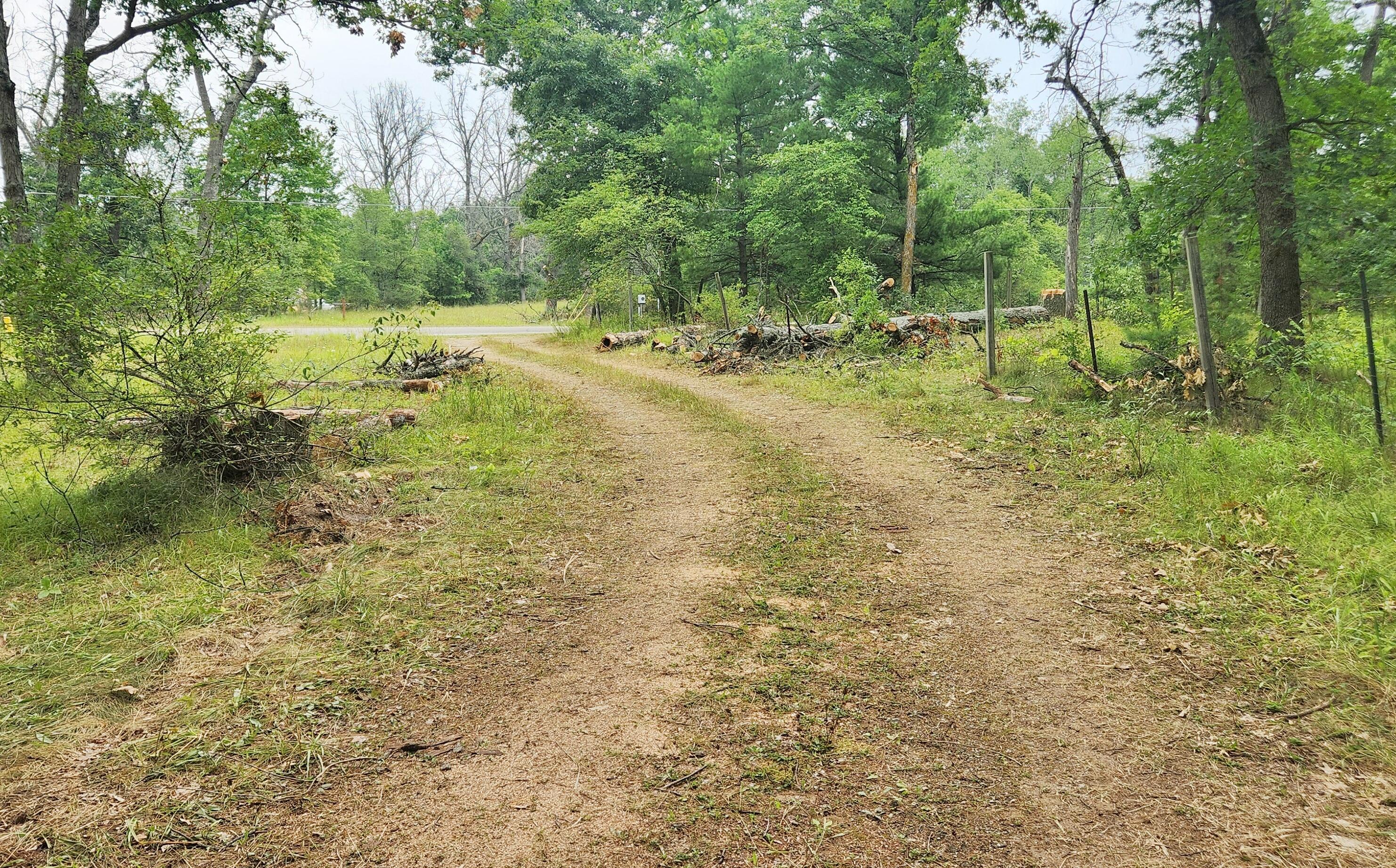 2314 W 15 Mile Road Property Photo 21