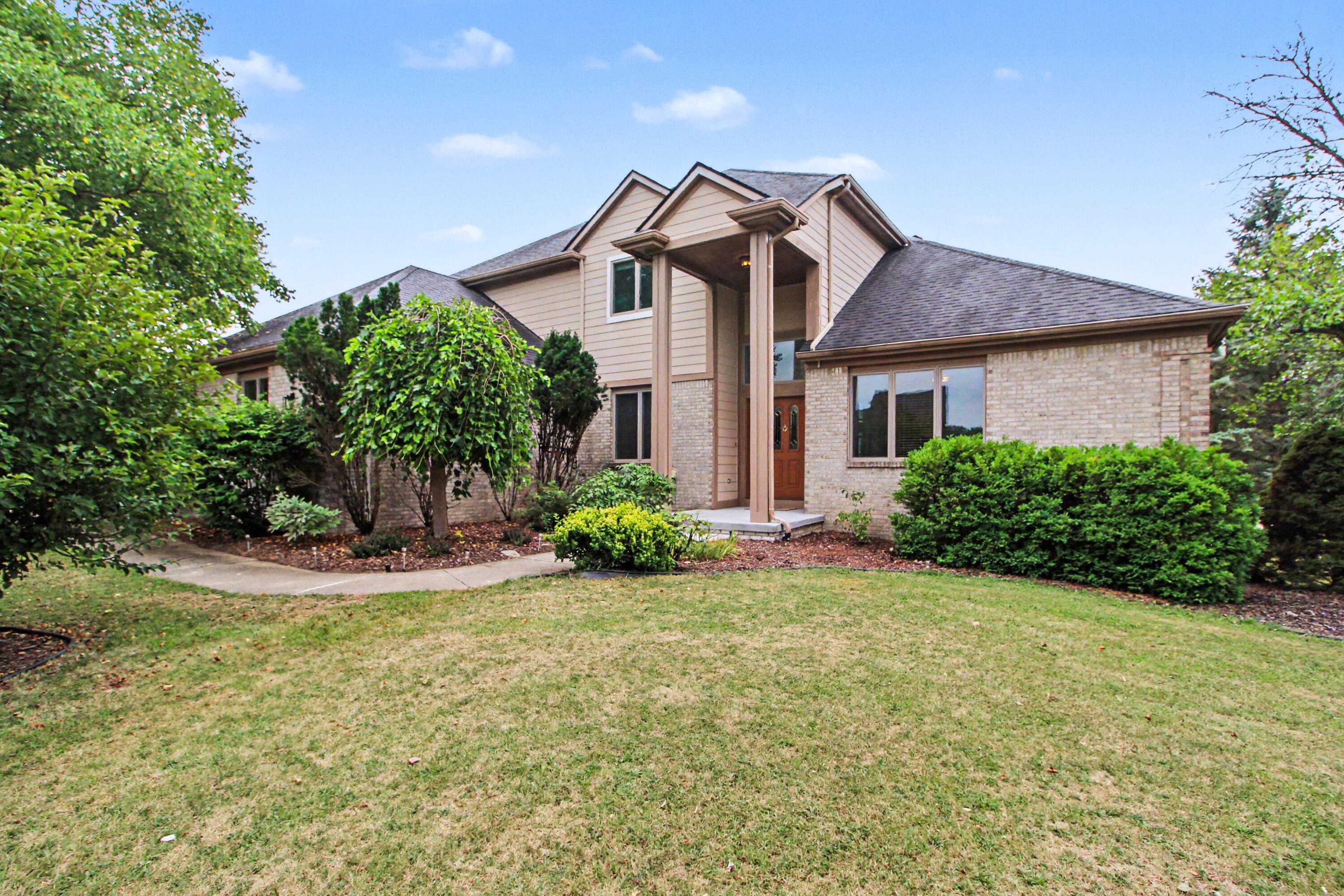 6942 Suncrest Drive Property Photo 1