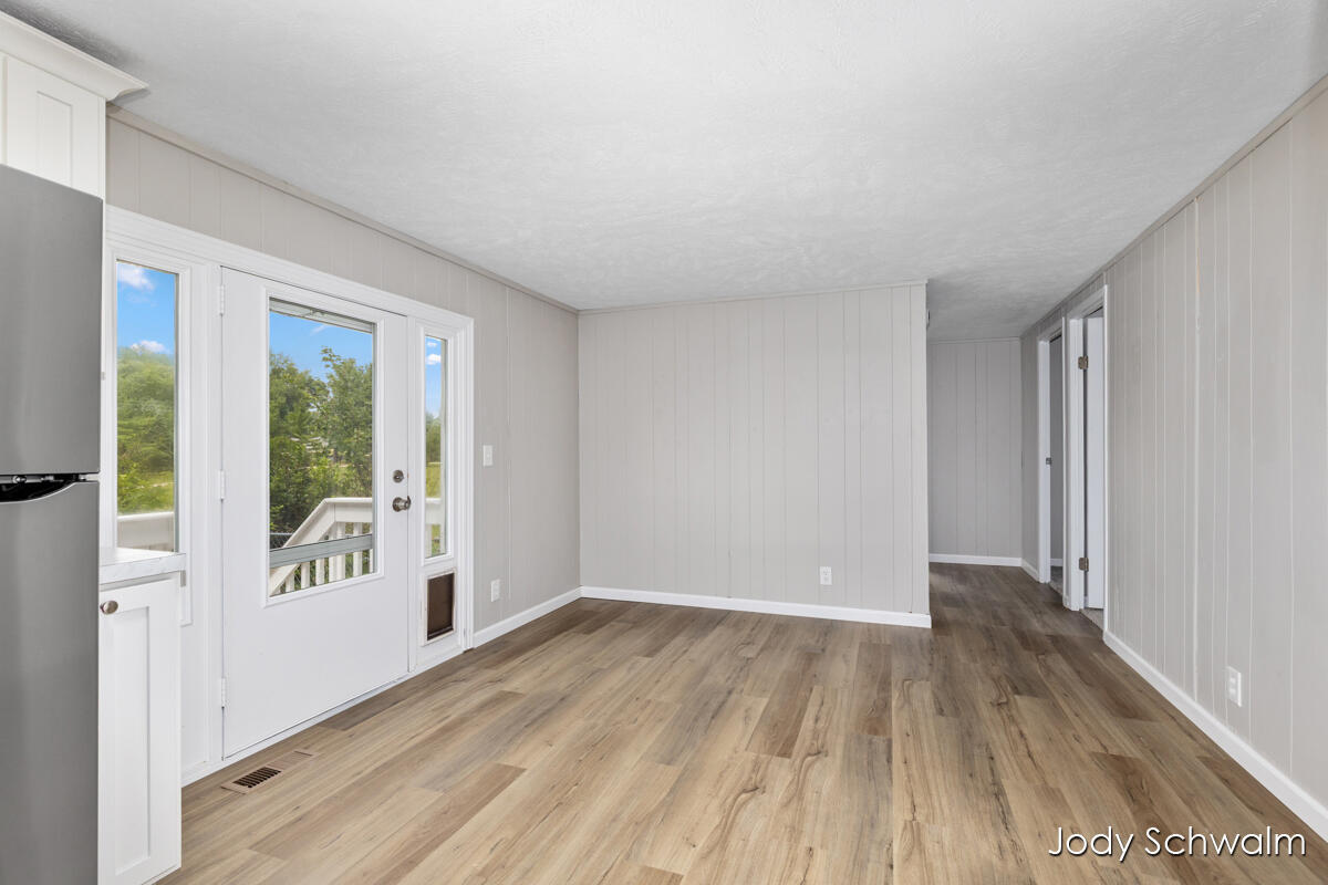 7129 Eldred Avenue Ne Property Photo 17