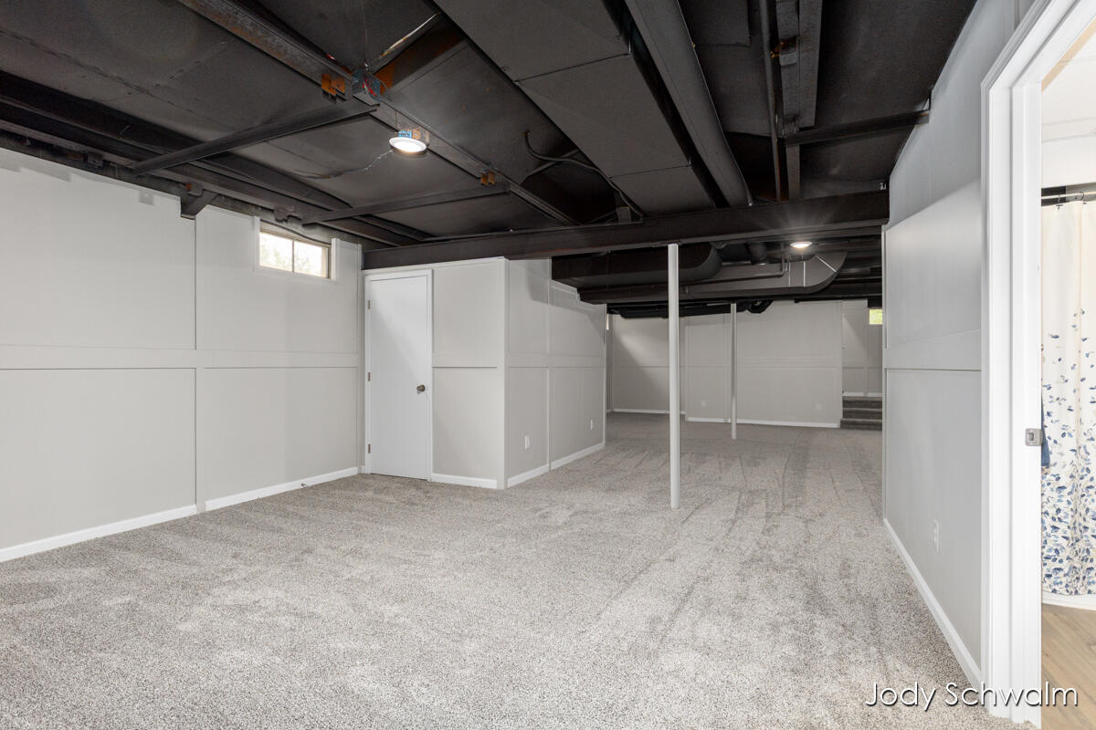 7129 Eldred Avenue Ne Property Photo 28