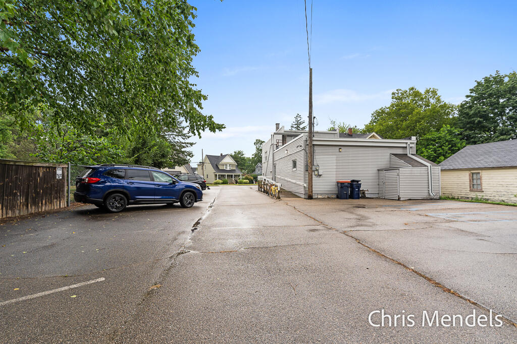578 S Shore Drive Property Photo 6