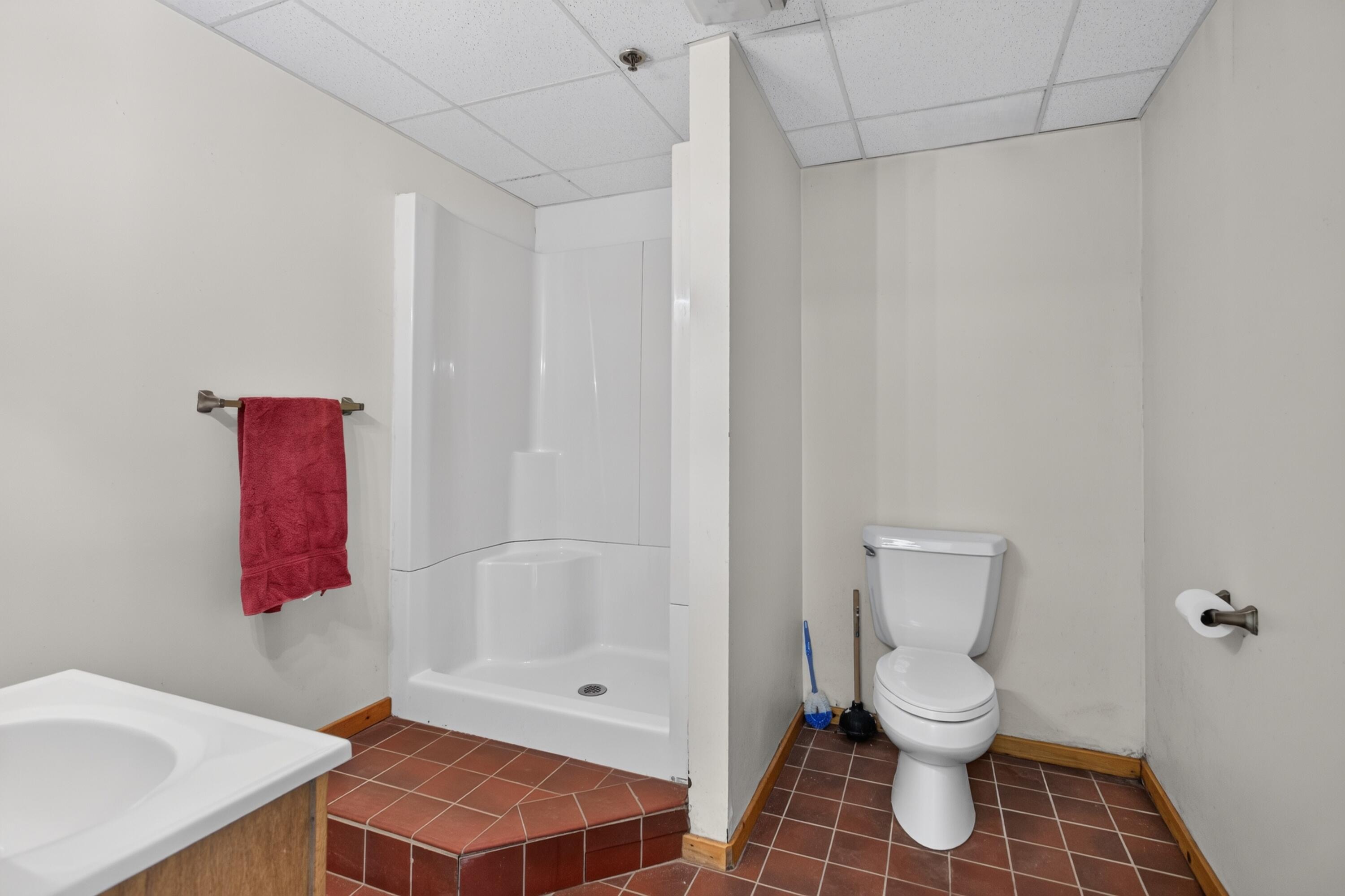 210 Union Property Photo 41
