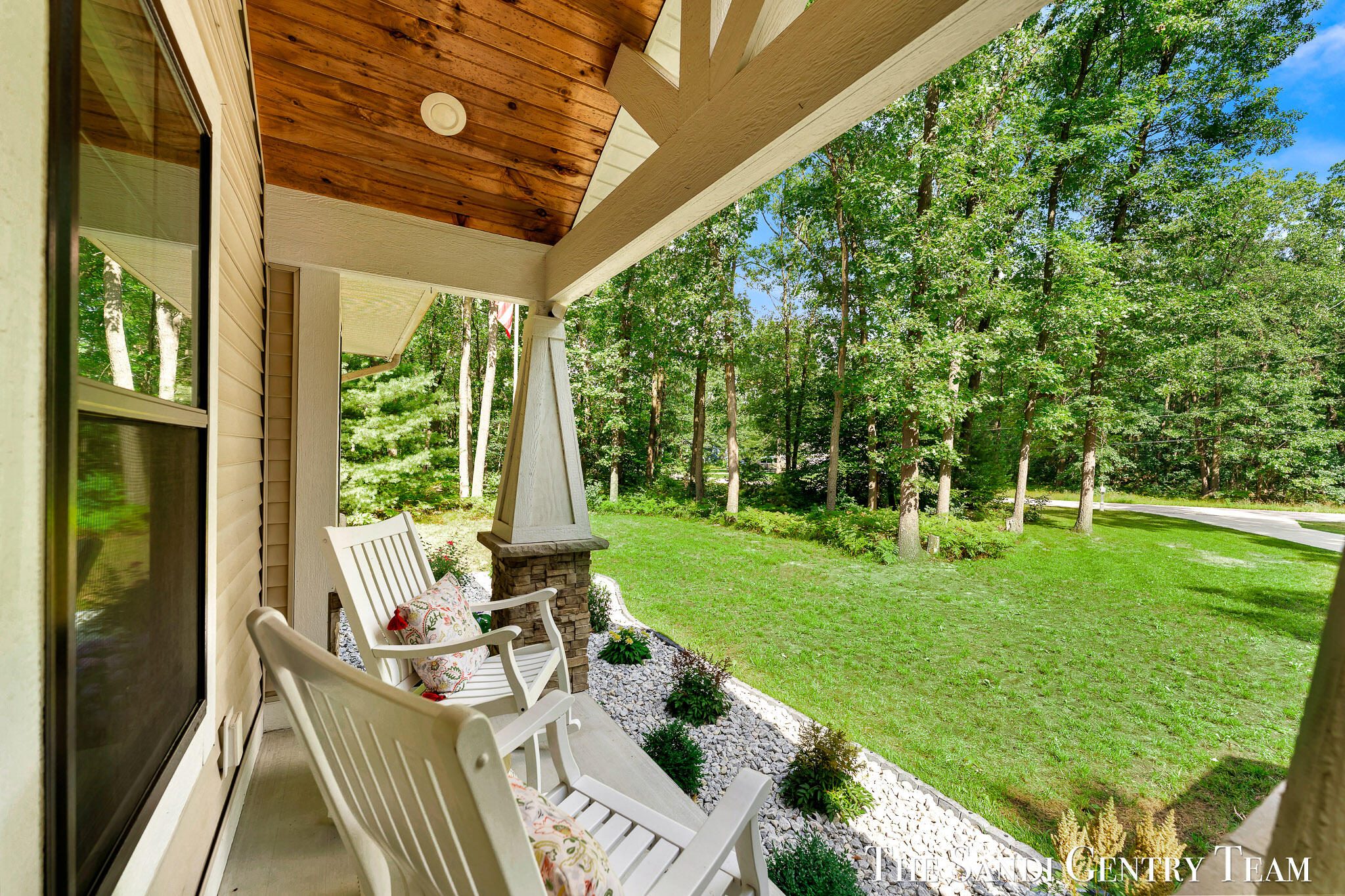 7285 Sue Marie Lane Property Photo 6