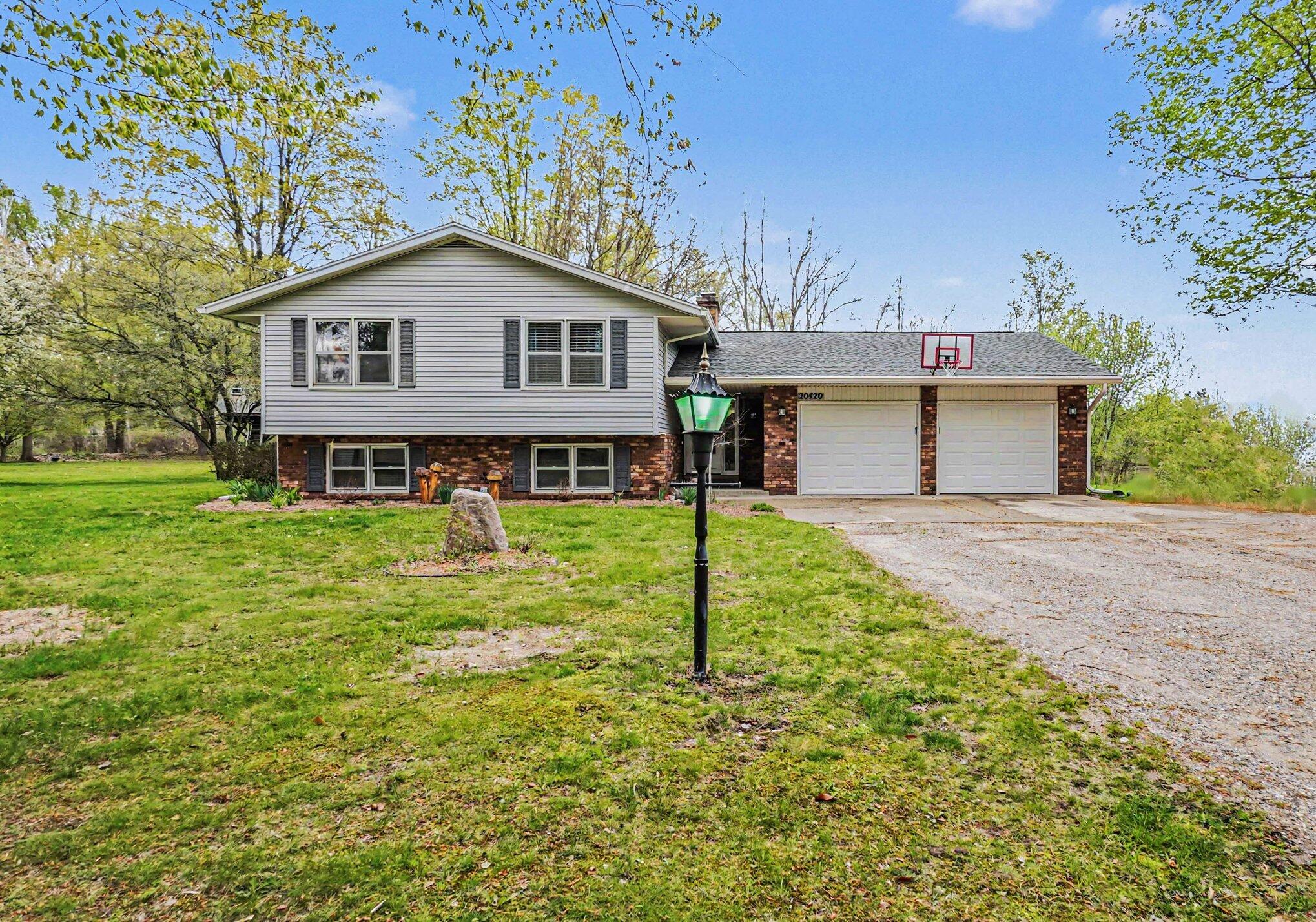 20420 Thornapple Lane Property Photo 1