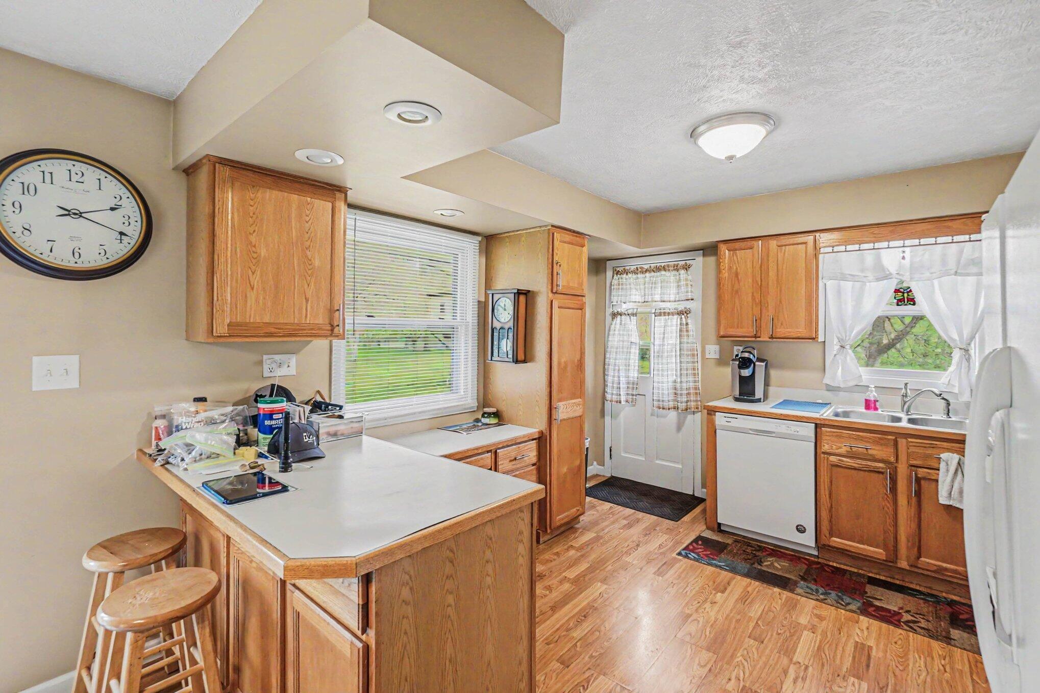20420 Thornapple Lane Property Photo 8