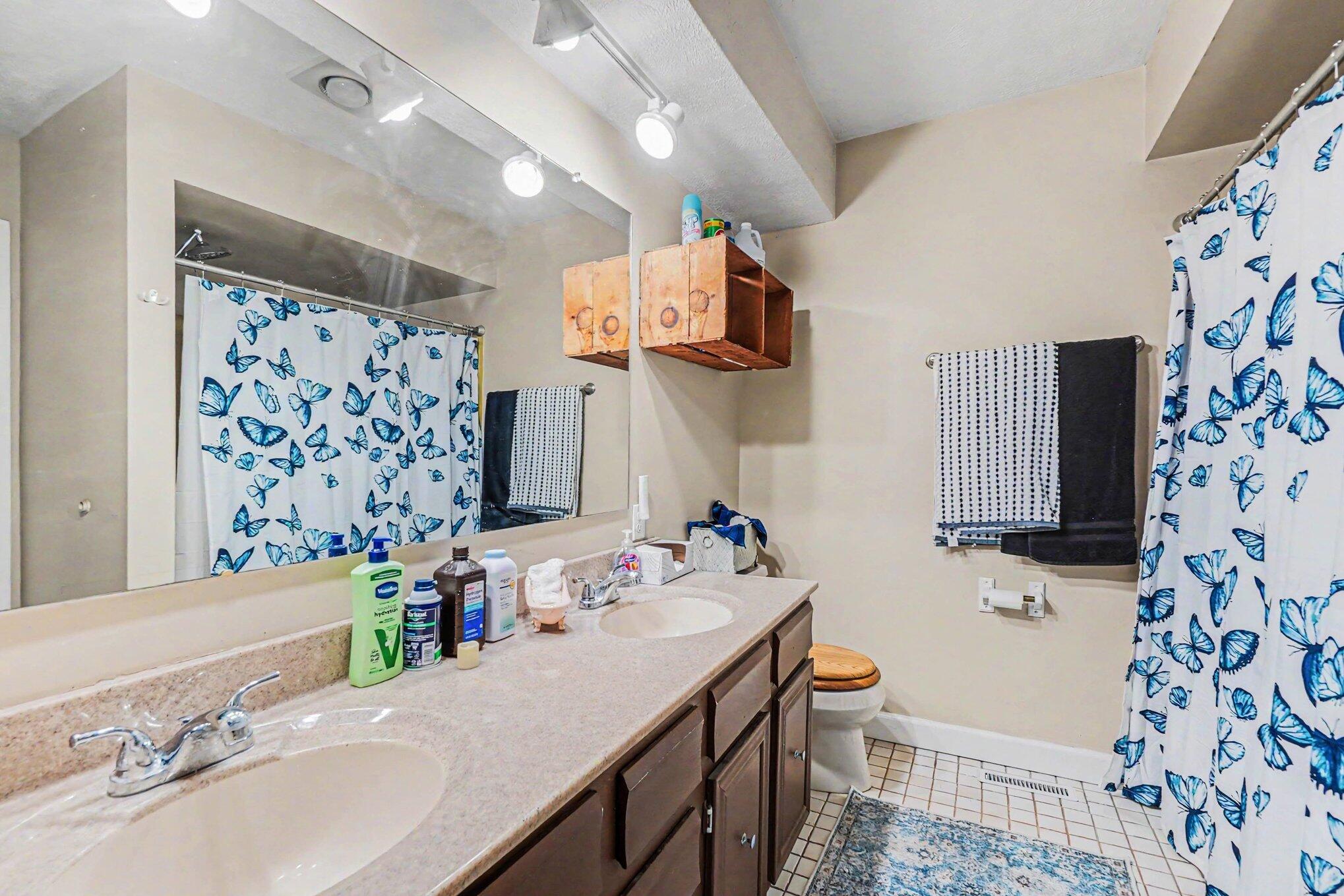 20420 Thornapple Lane Property Photo 12