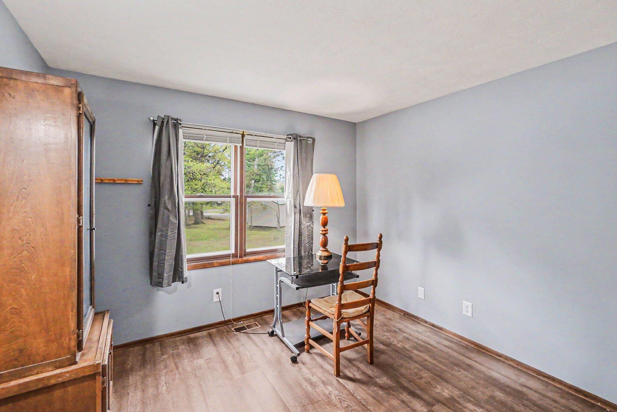 20420 Thornapple Lane Property Photo 13