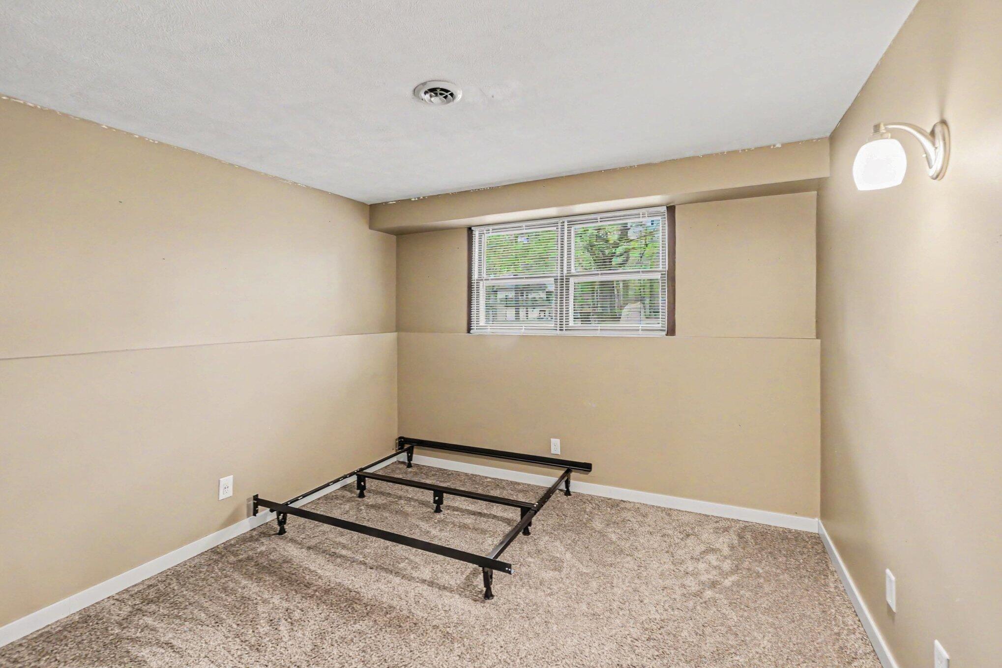 20420 Thornapple Lane Property Photo 18