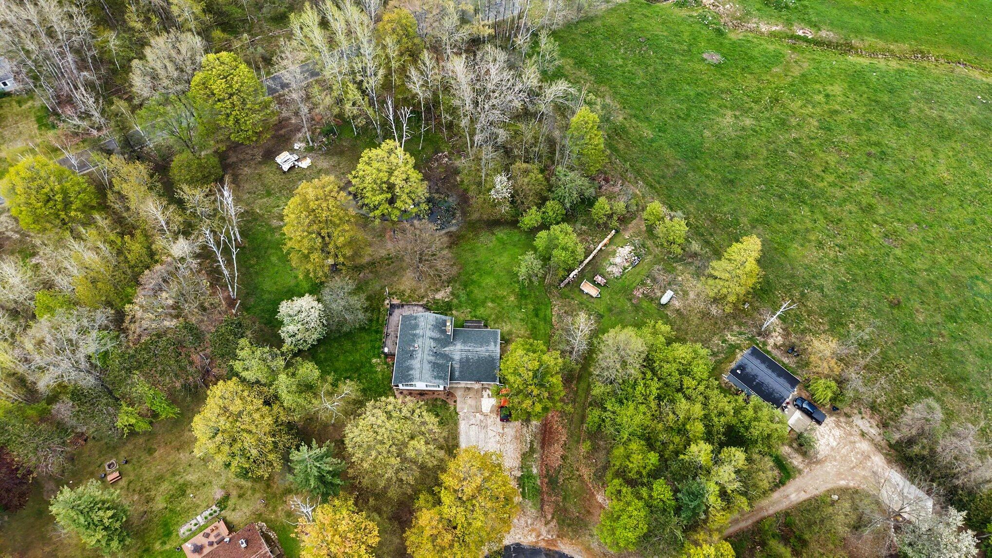 20420 Thornapple Lane Property Photo 29