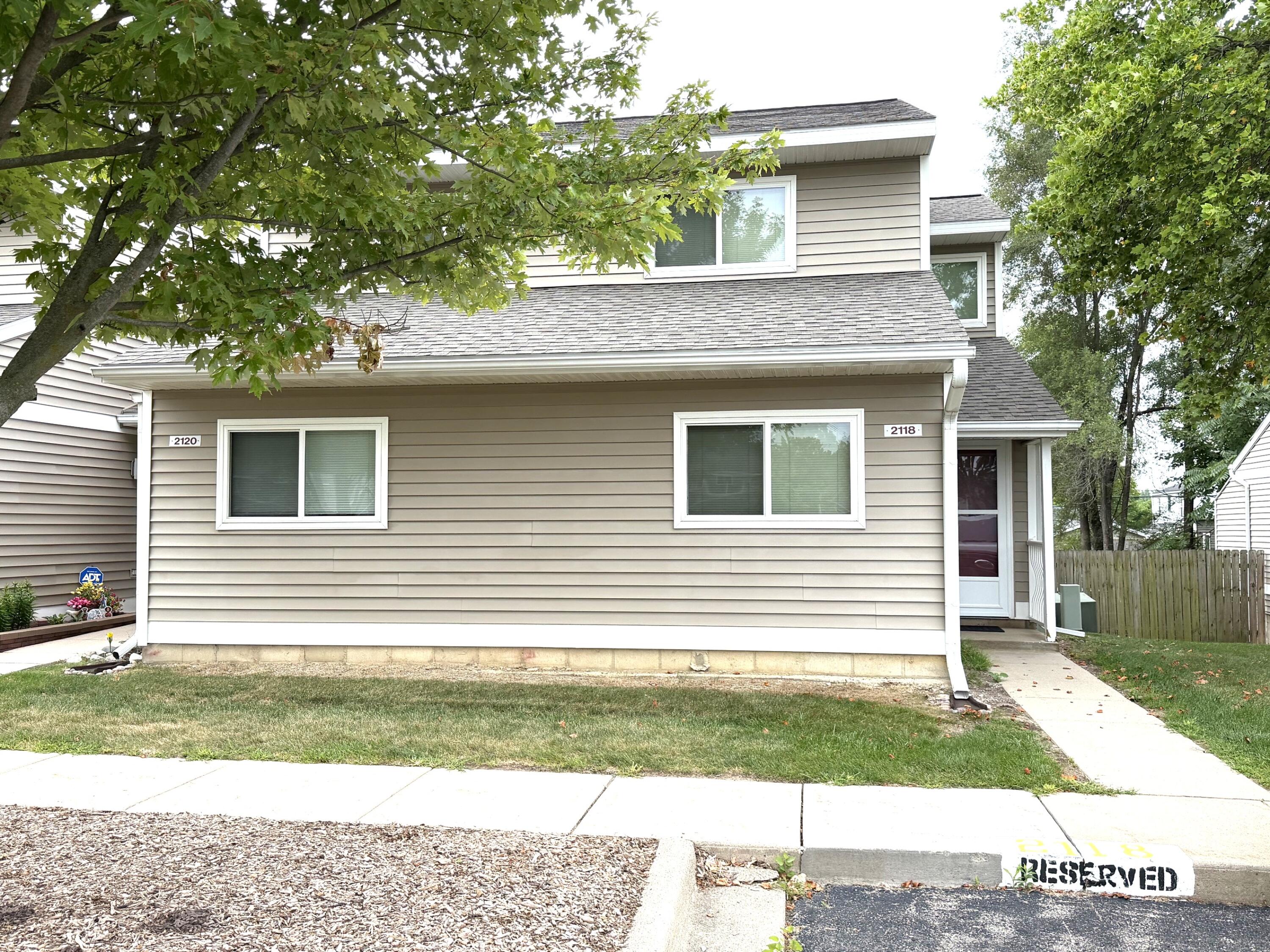 2118 Stone School Circle Property Photo 1