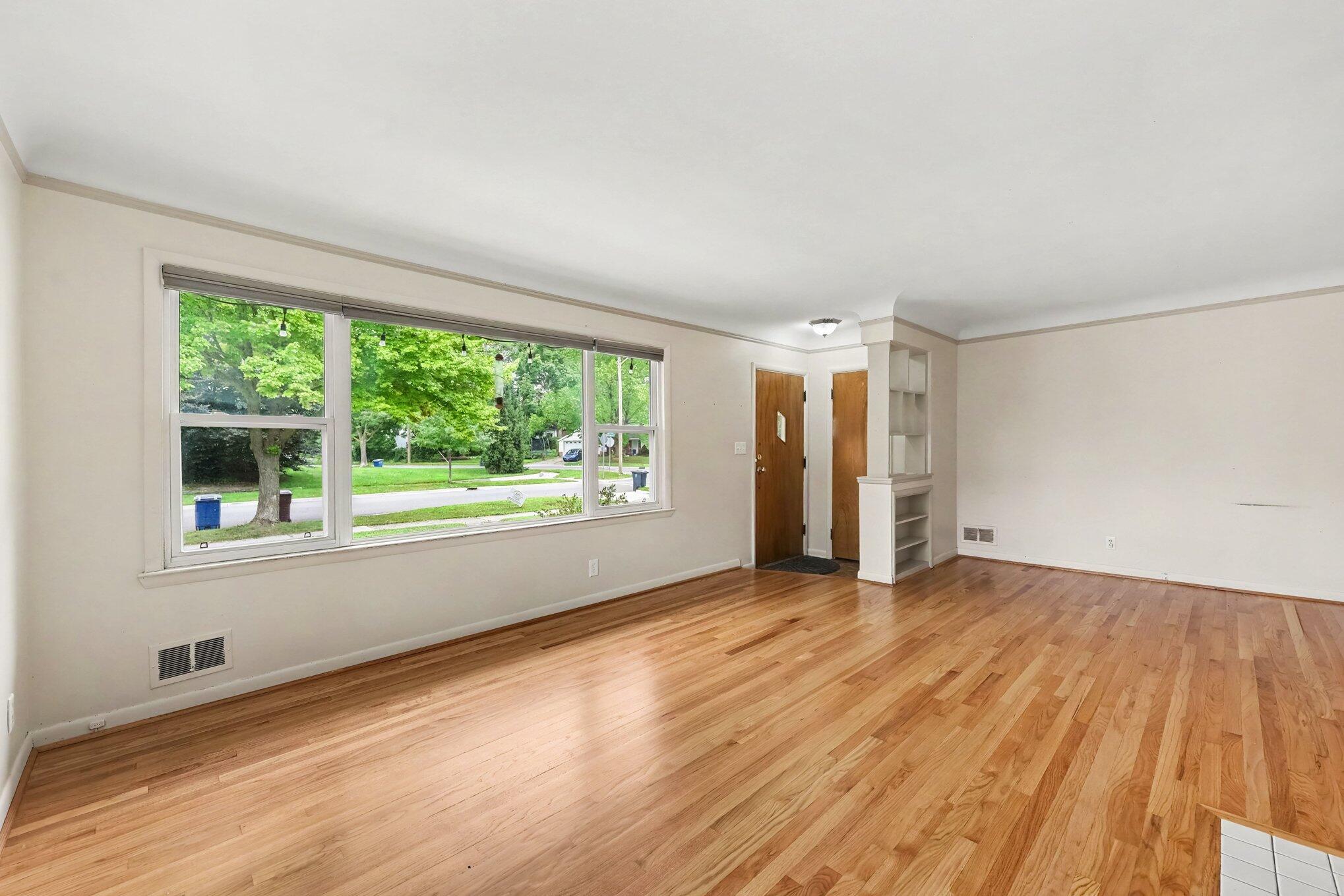 1597 Greenview Drive Property Photo 6
