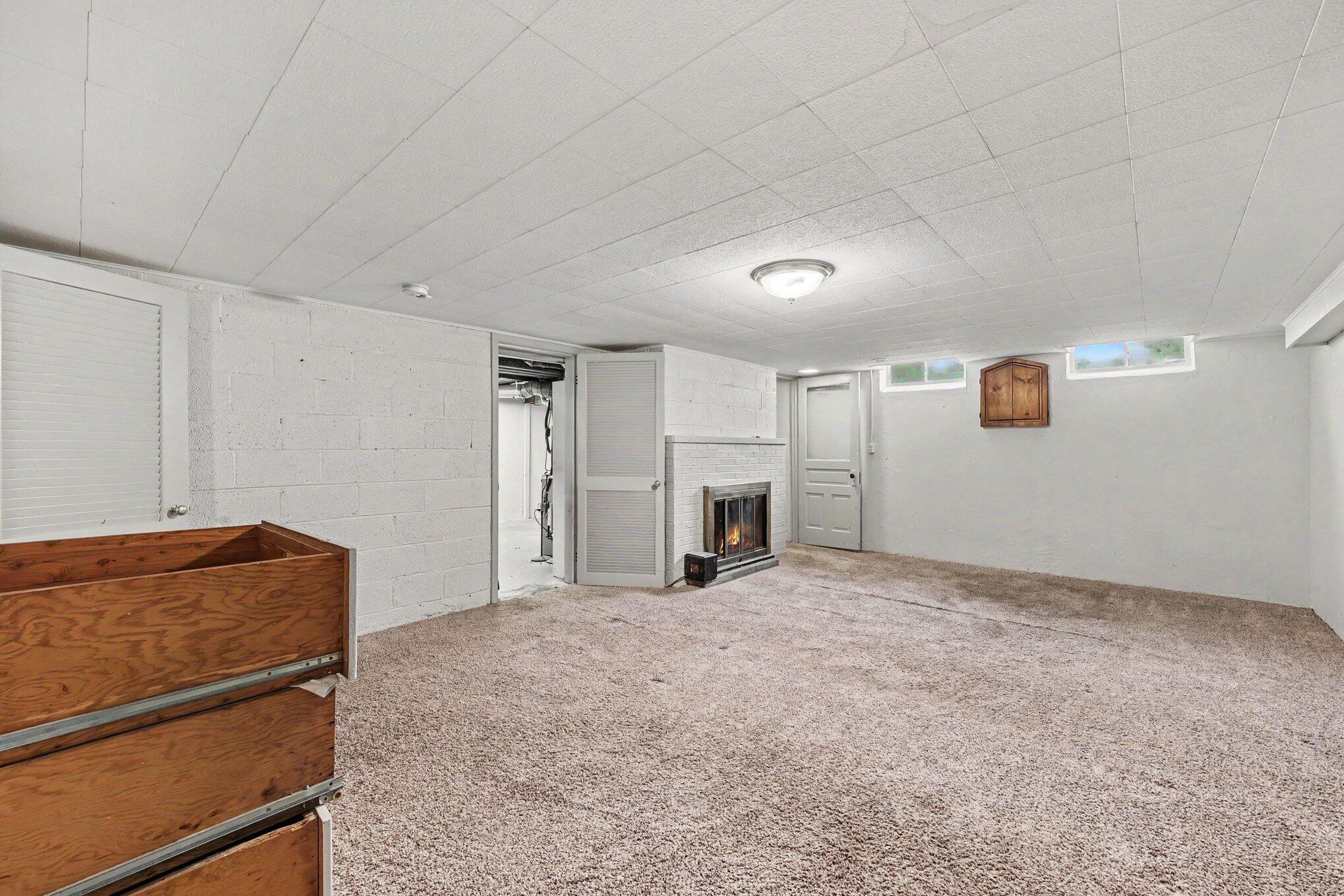 1597 Greenview Drive Property Photo 17