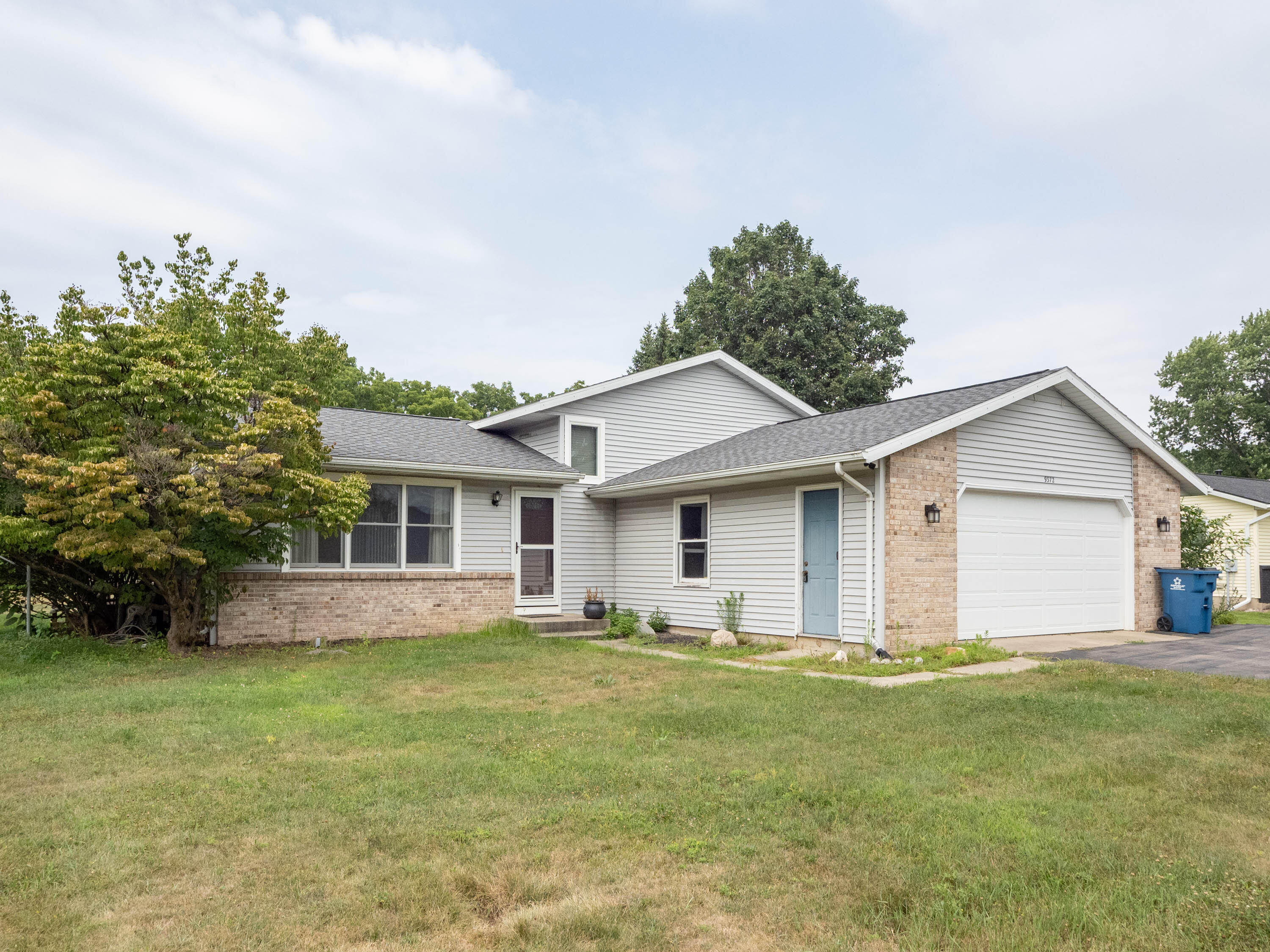 9372 W Arrowhead Drive W Property Photo 1
