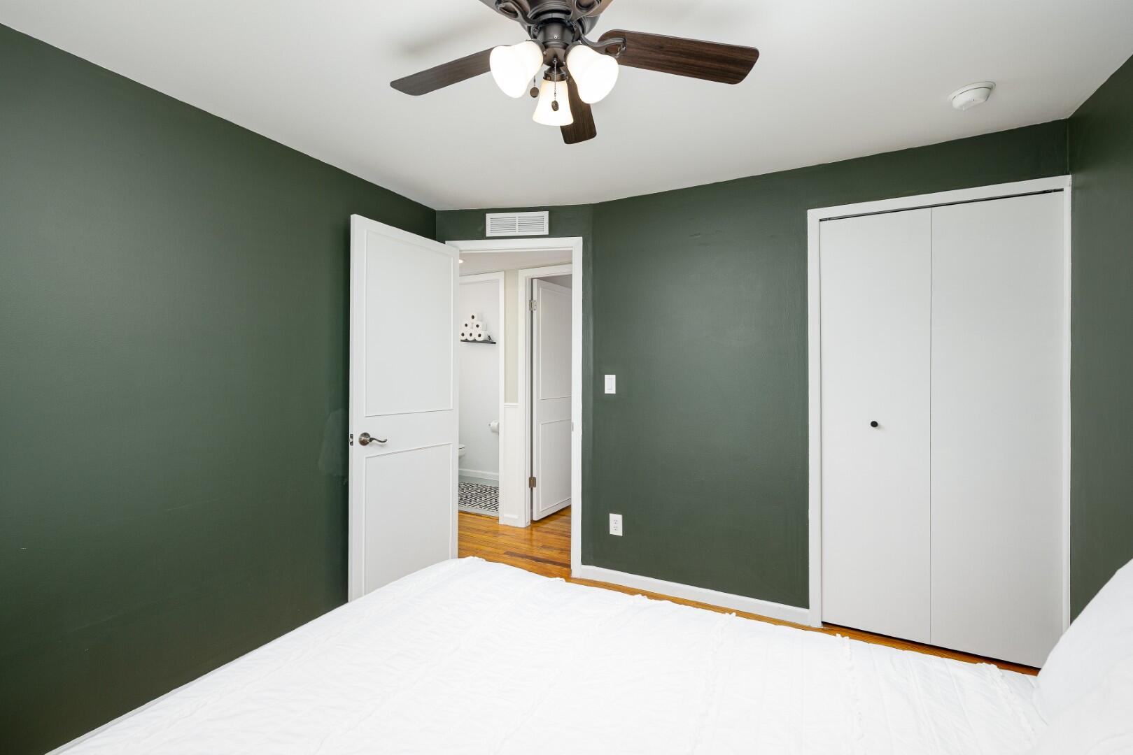 12 W Eden Court Property Photo 15
