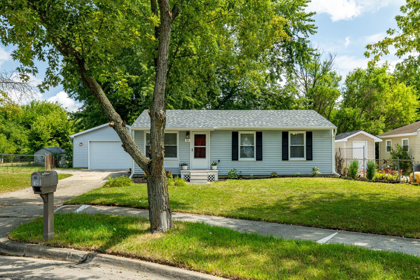 12 W Eden Court Property Photo 23