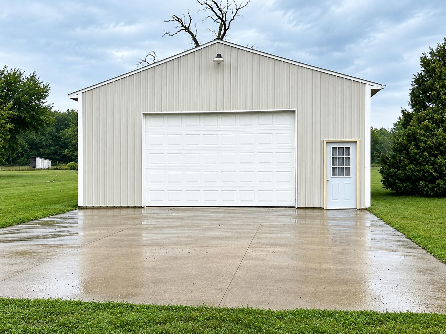 12945 Saddler Road Property Photo 3