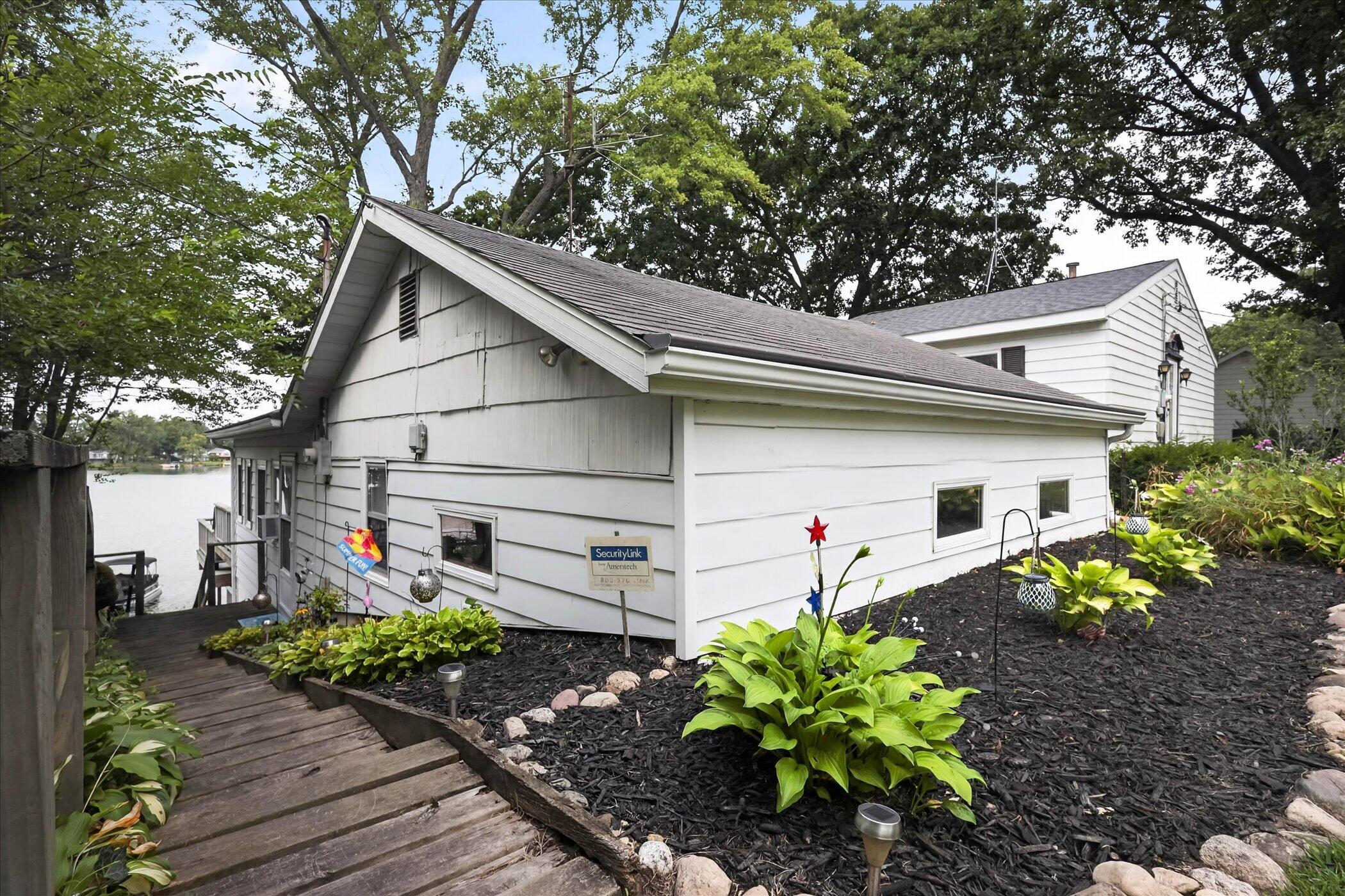52784 Twin Lakeview Drive Property Photo 5