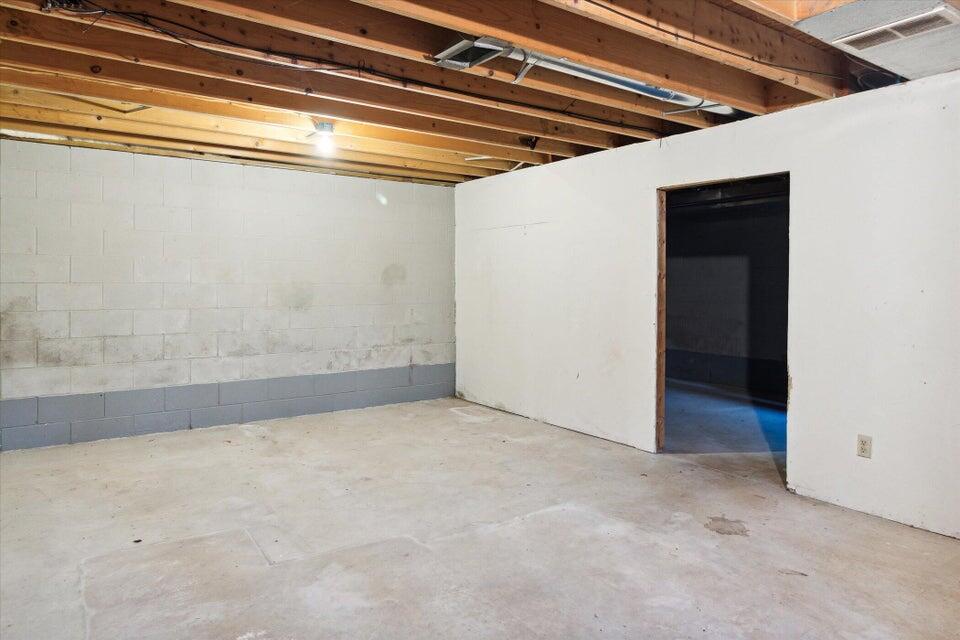 538 W Upton Avenue Property Photo 36
