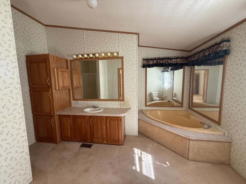 5800 Brining Road Property Photo 15