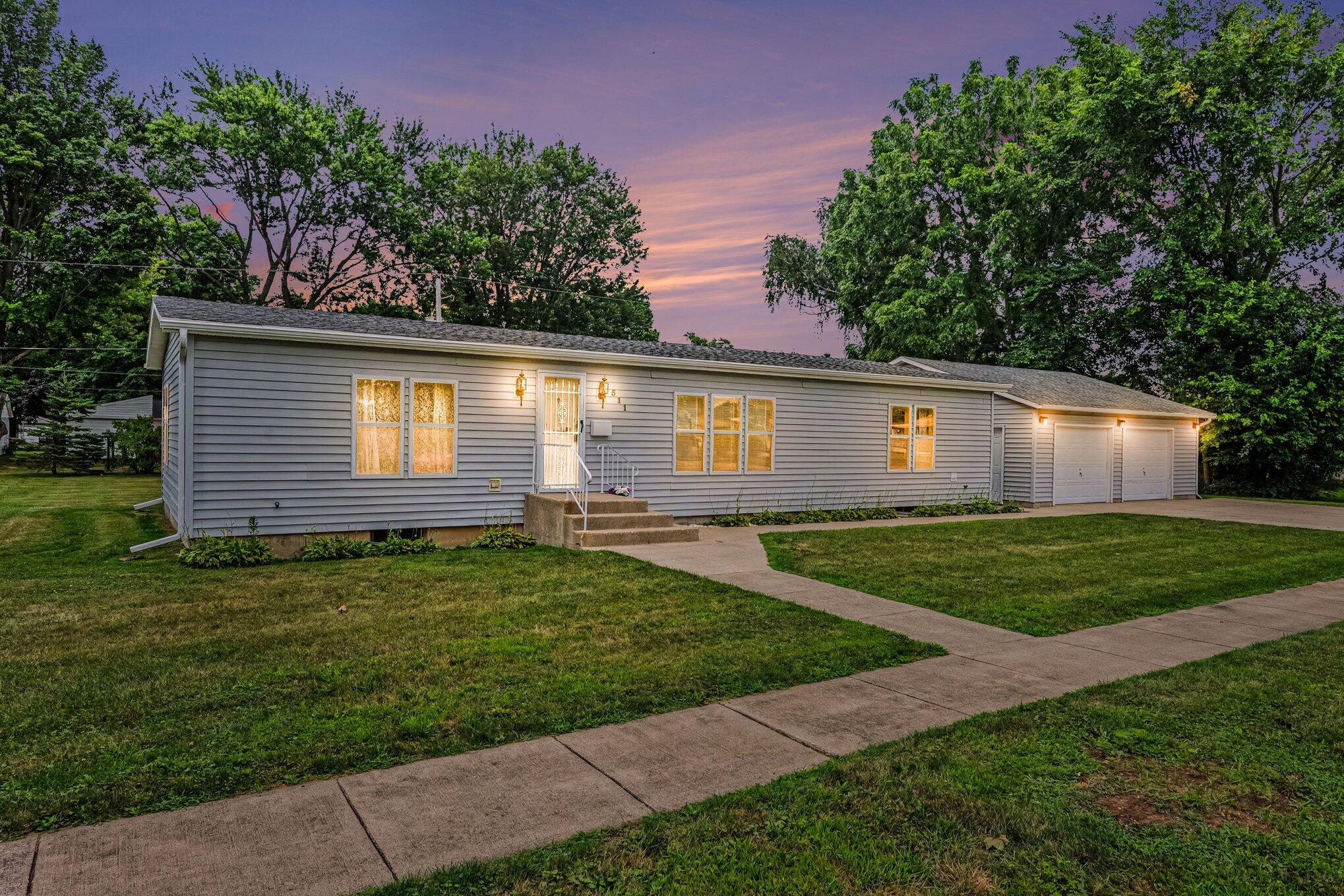 511 N Erie Street Property Photo 1