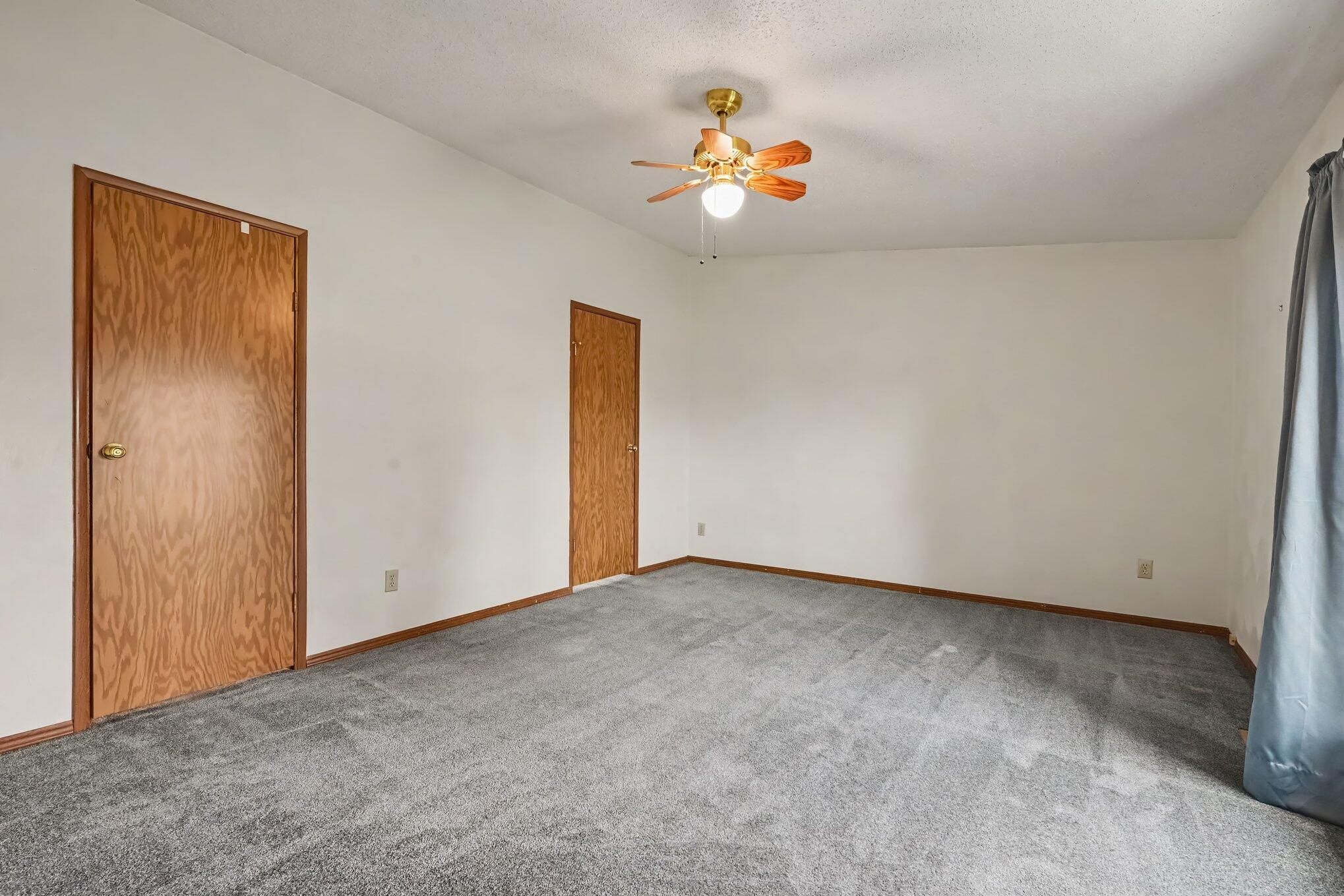 511 N Erie Street Property Photo 9