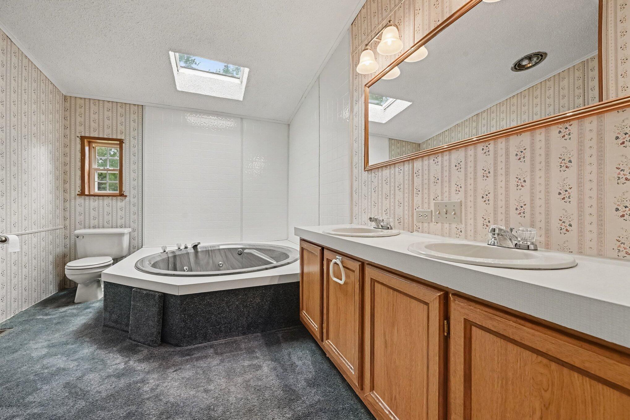 511 N Erie Street Property Photo 11