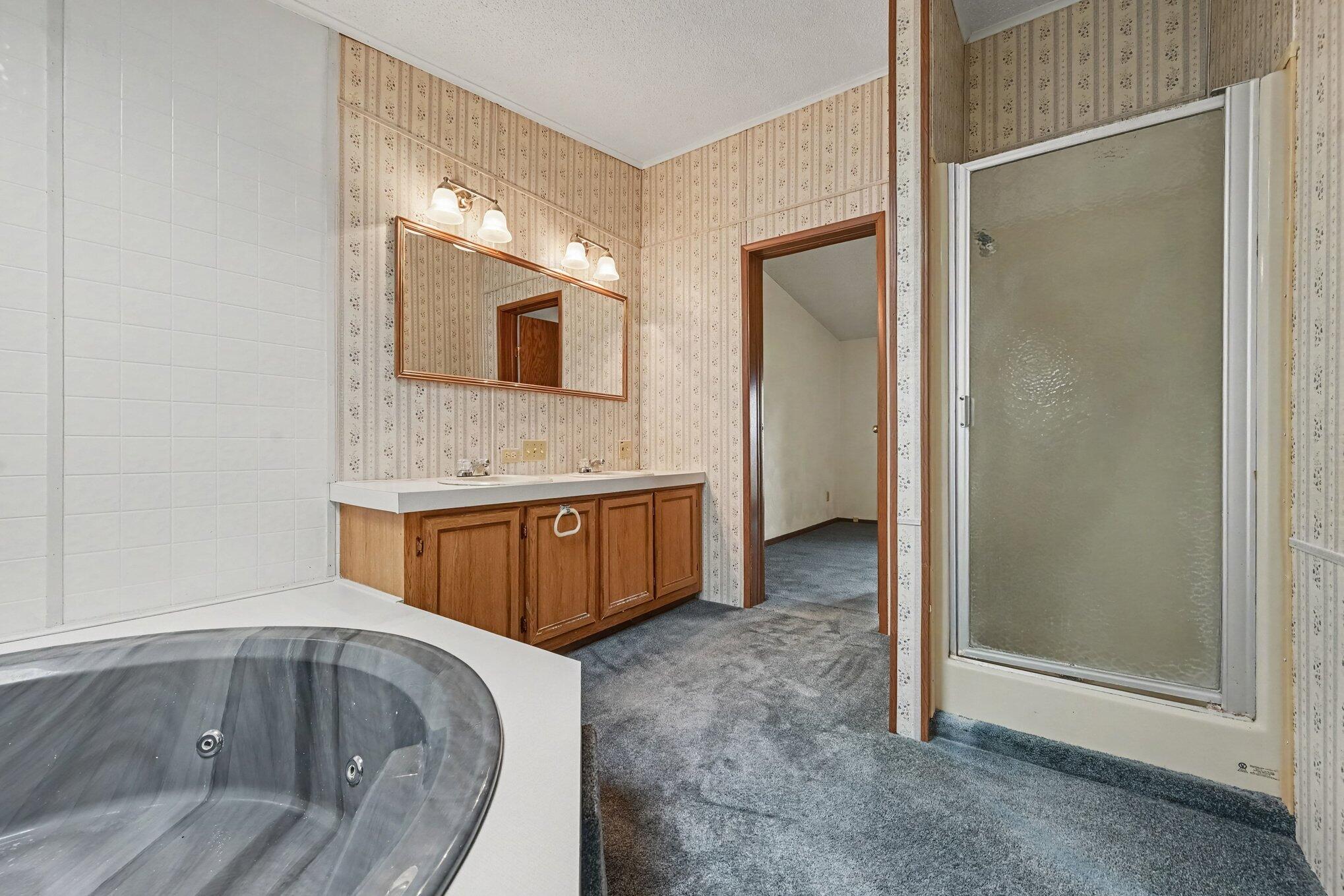 511 N Erie Street Property Photo 12