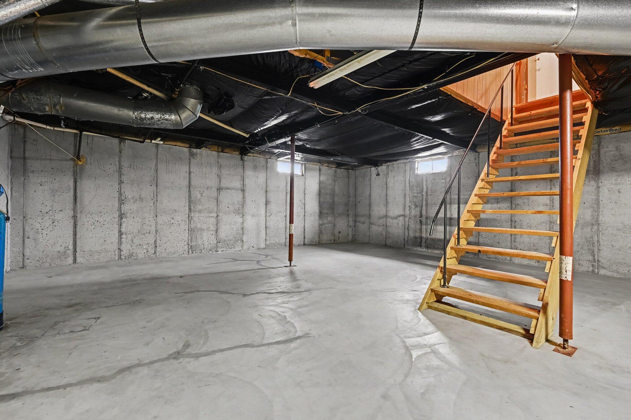 511 N Erie Street Property Photo 21