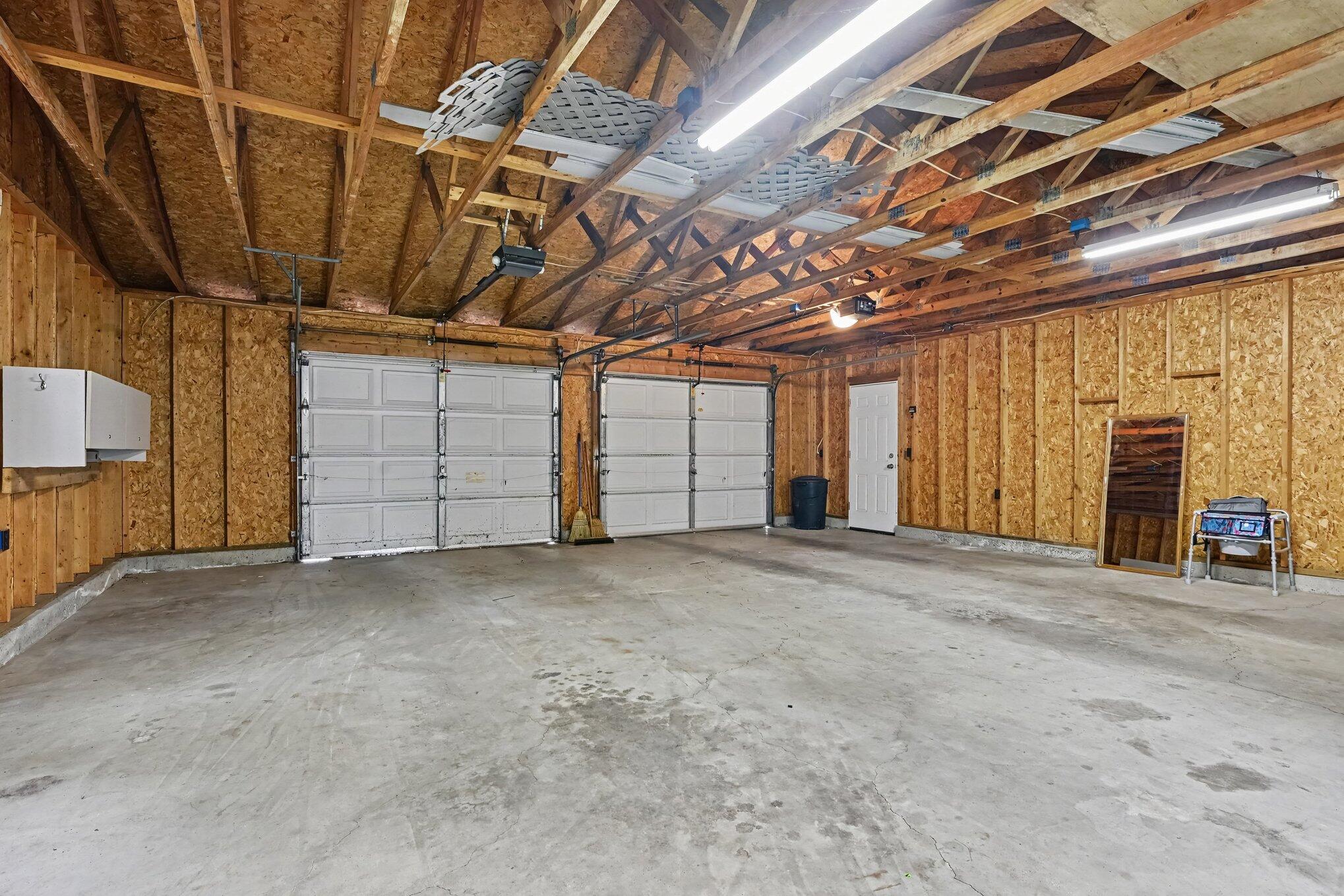 511 N Erie Street Property Photo 23