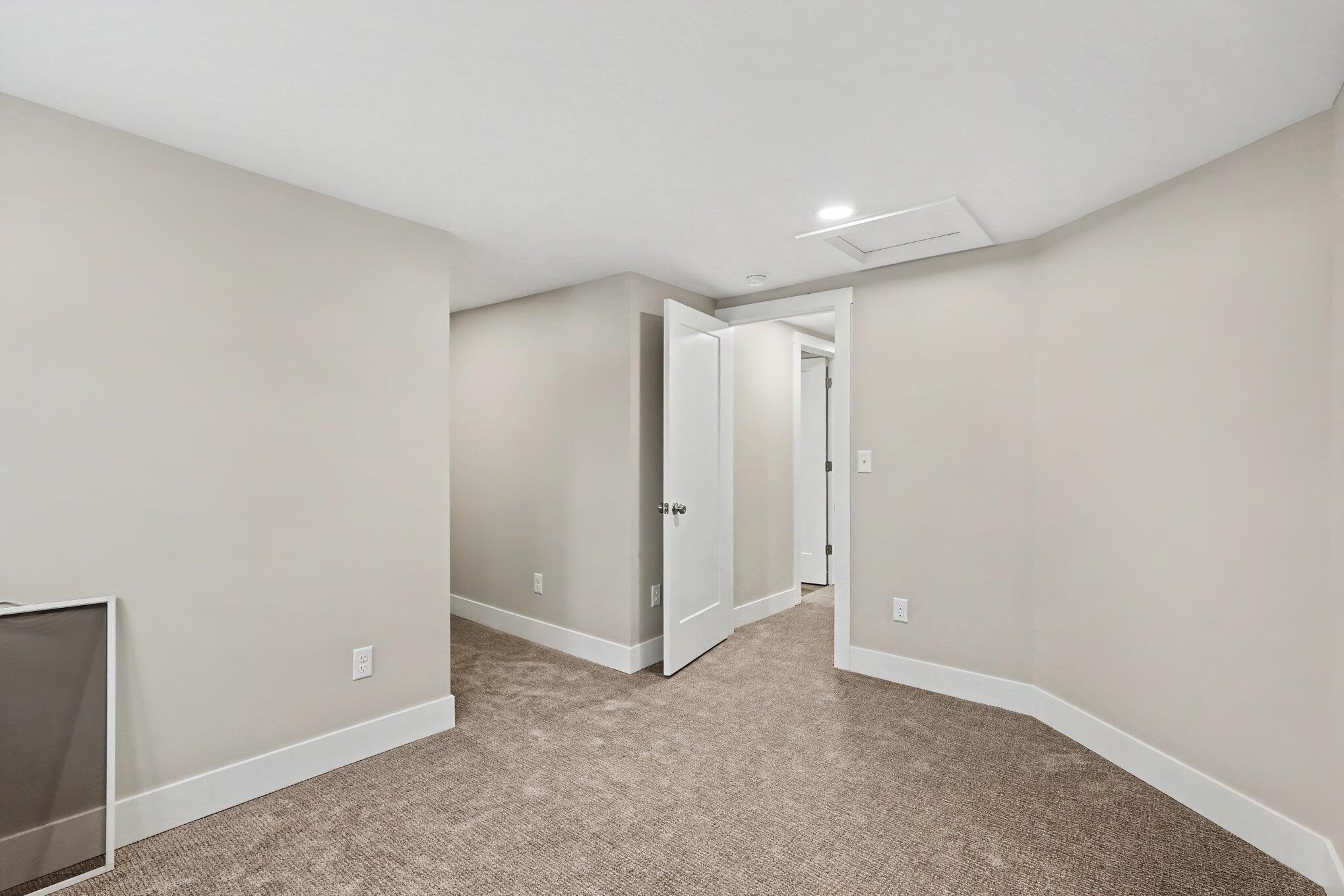 8112 72nd Avenue Property Photo 20