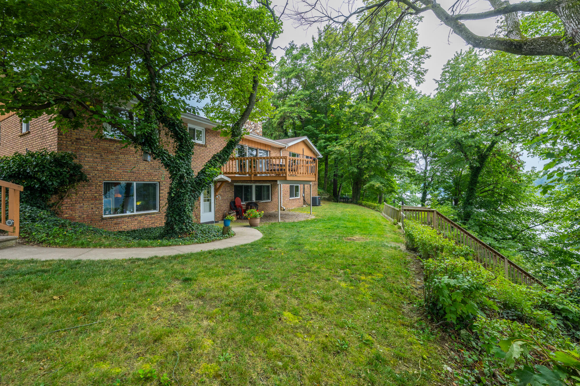 10476 Range Line Road Property Photo 4