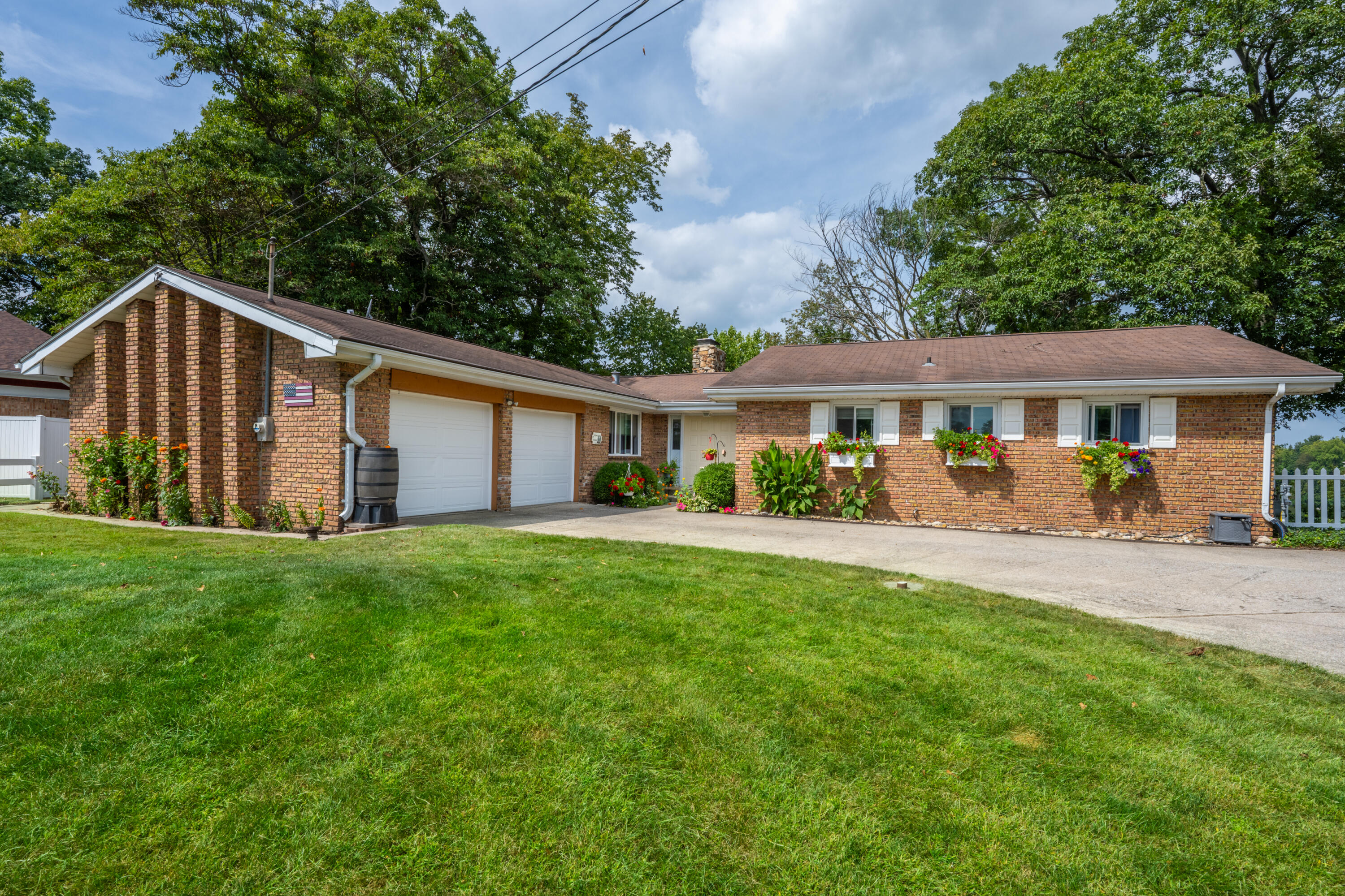 10476 Range Line Road Property Photo 15