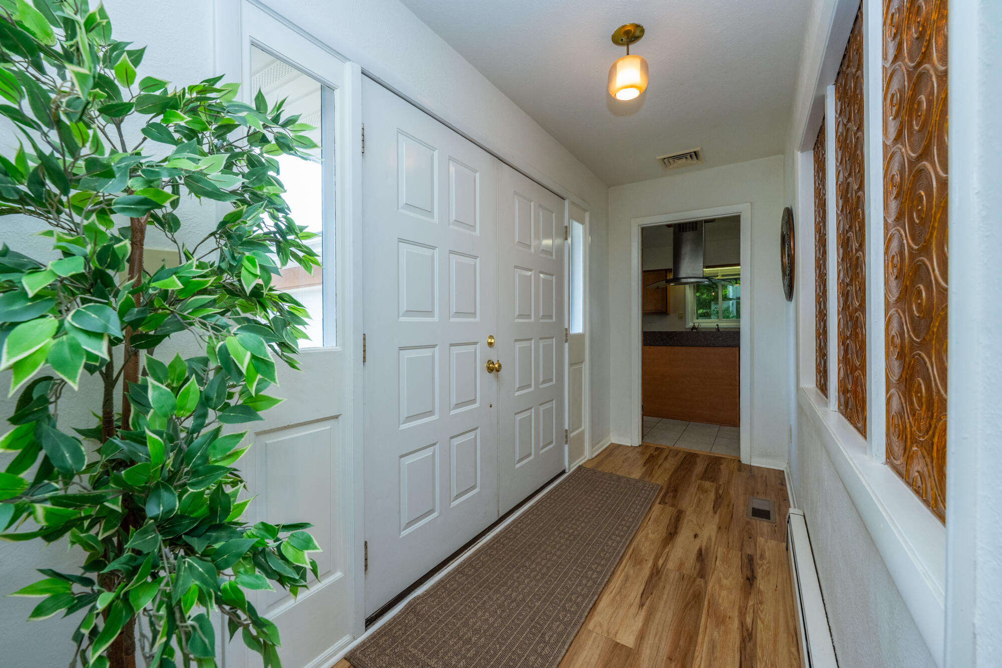 10476 Range Line Road Property Photo 17