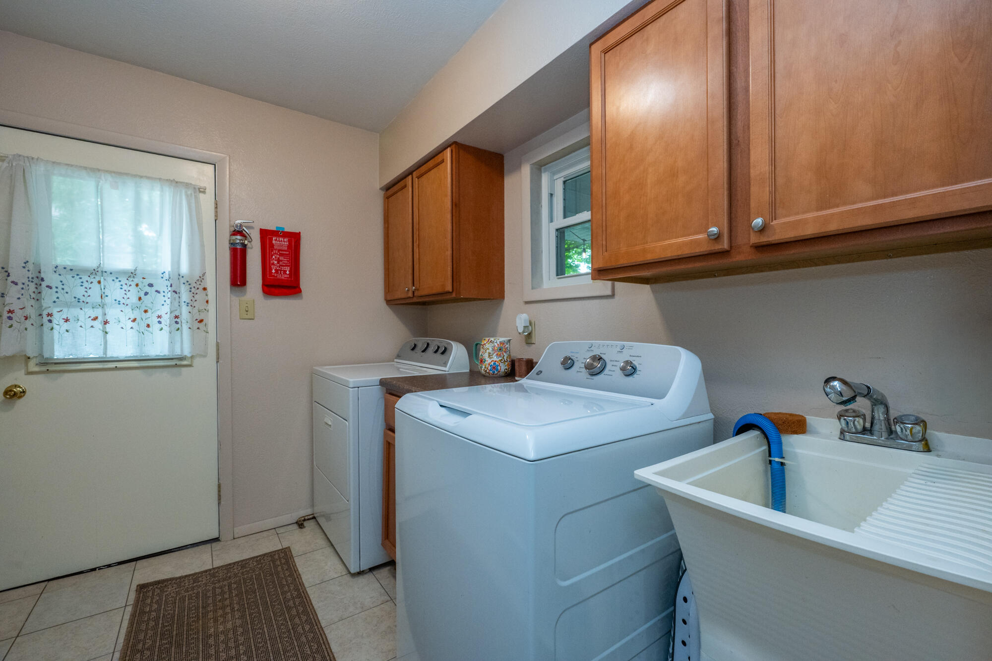 10476 Range Line Road Property Photo 27