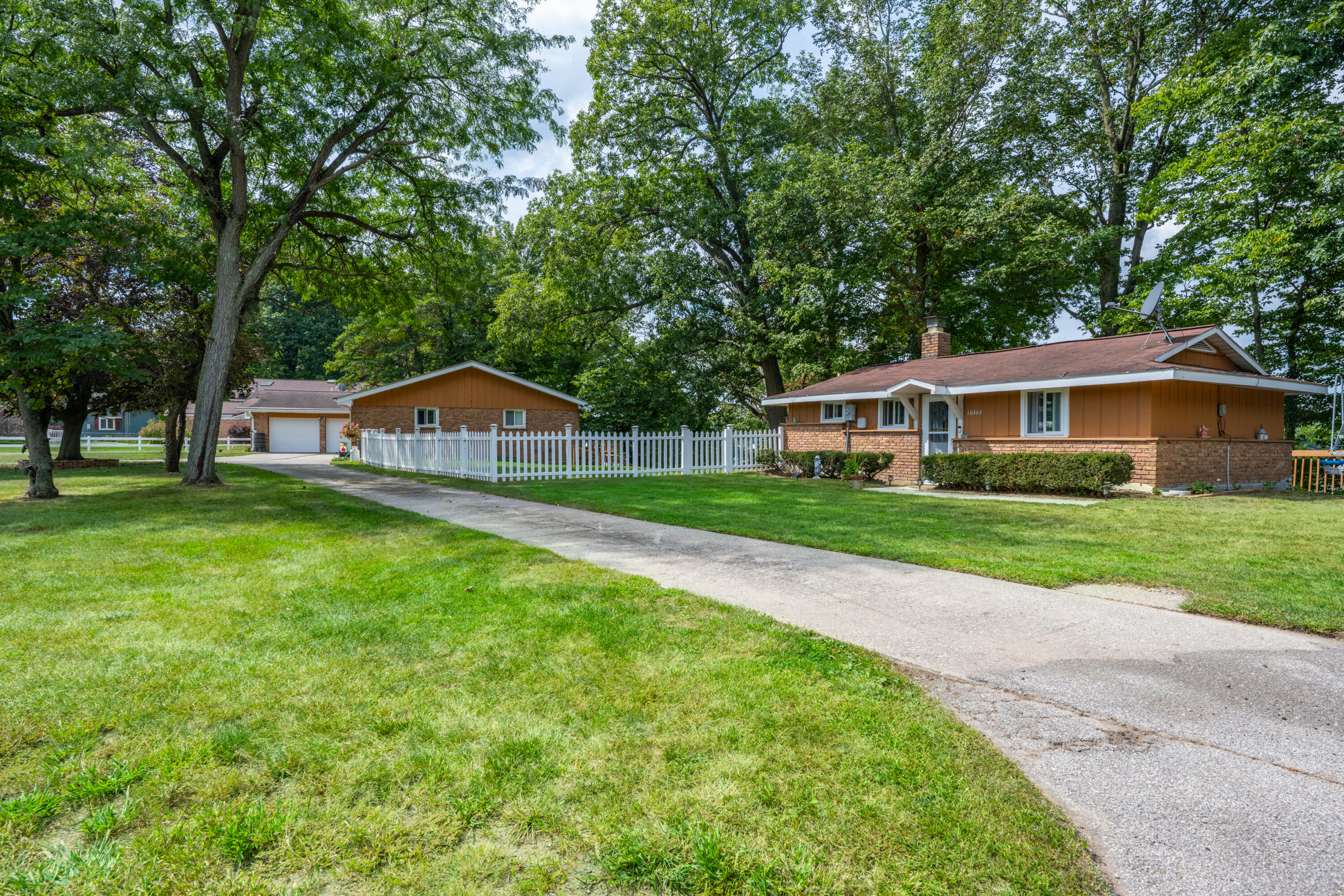 10476 Range Line Road Property Photo 49