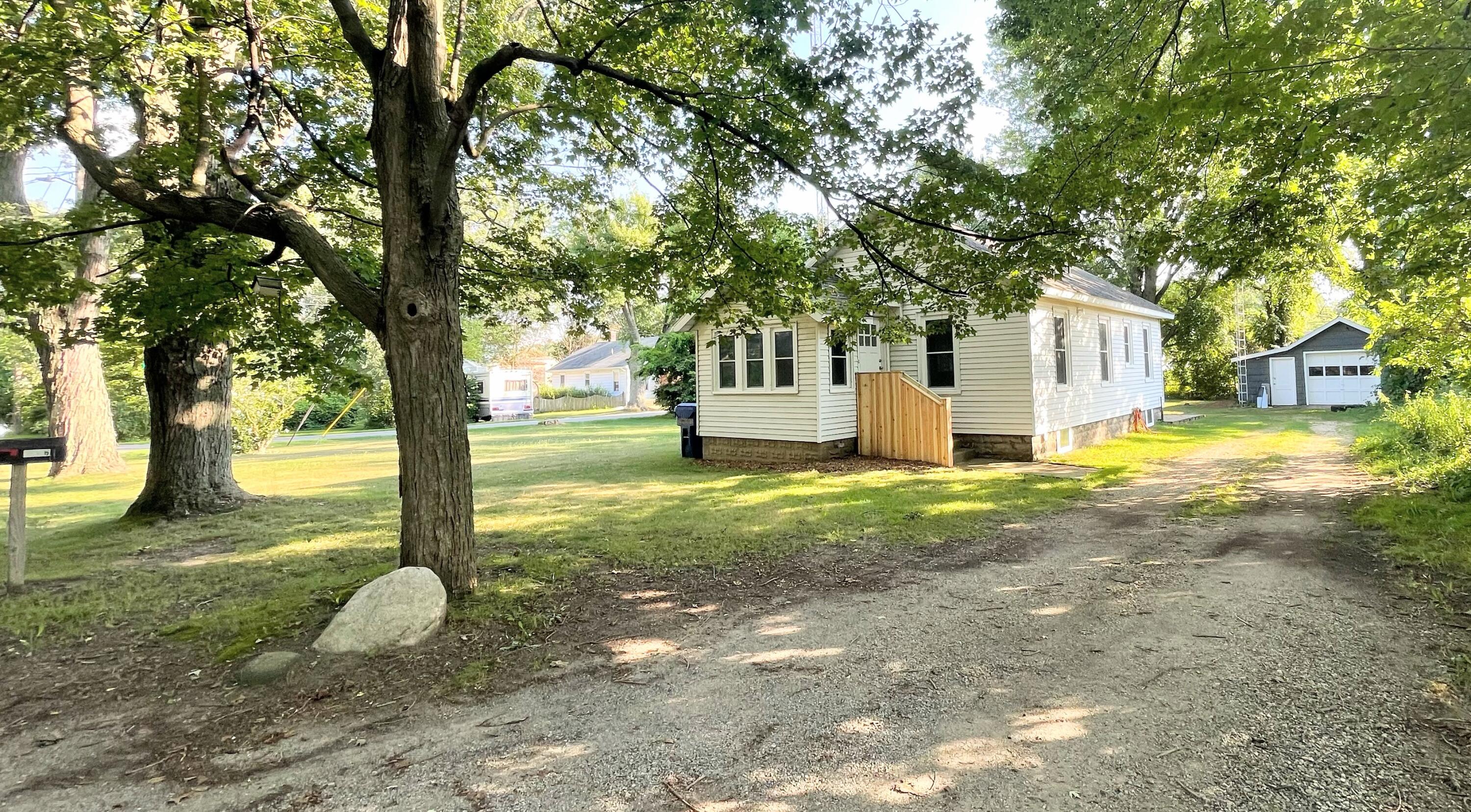 1146 Coolidge Avenue Property Photo 1