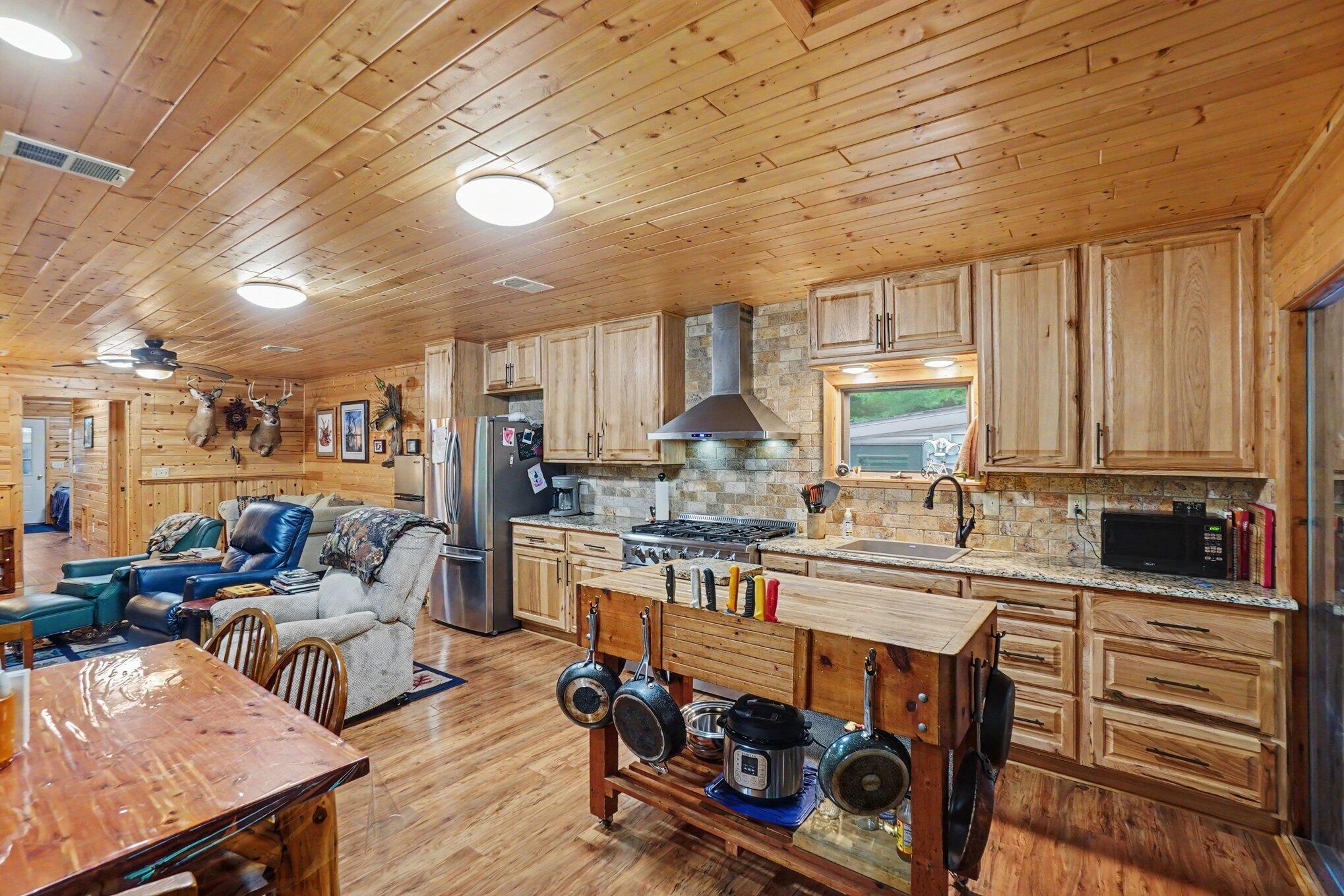 6898 E 5 Mile Road Property Photo 22