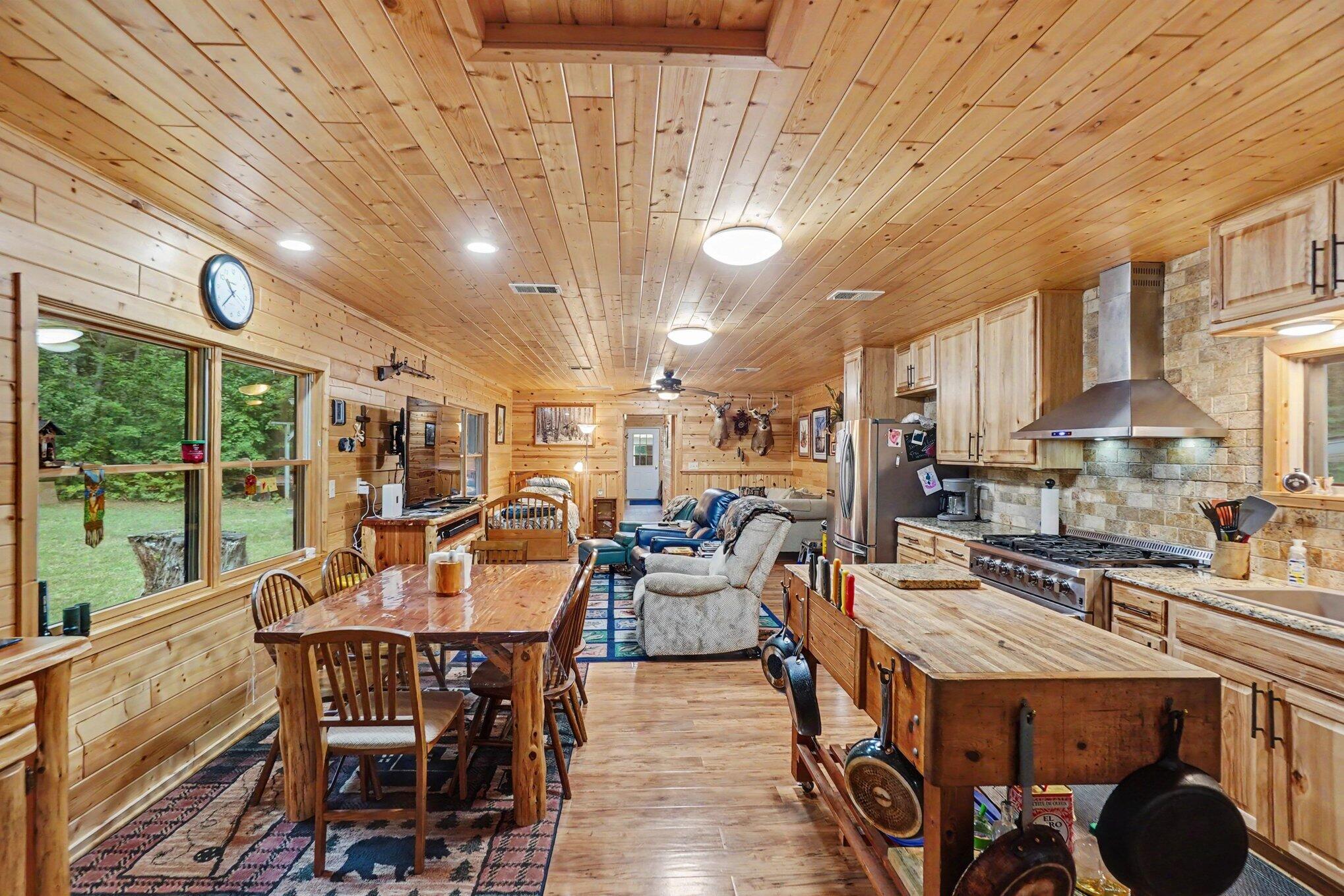 6898 E 5 Mile Road Property Photo 23