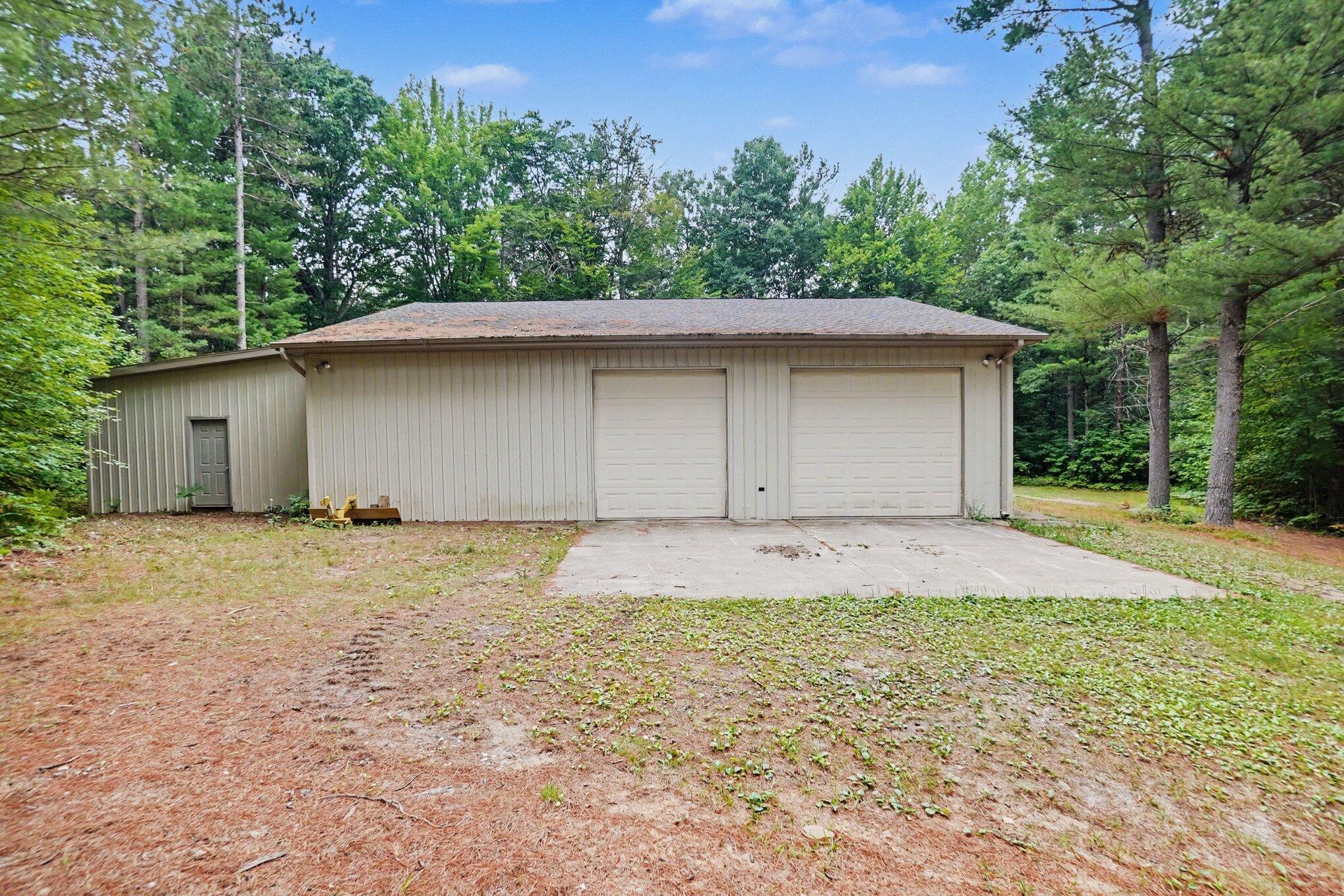 6898 E 5 Mile Road Property Photo 54