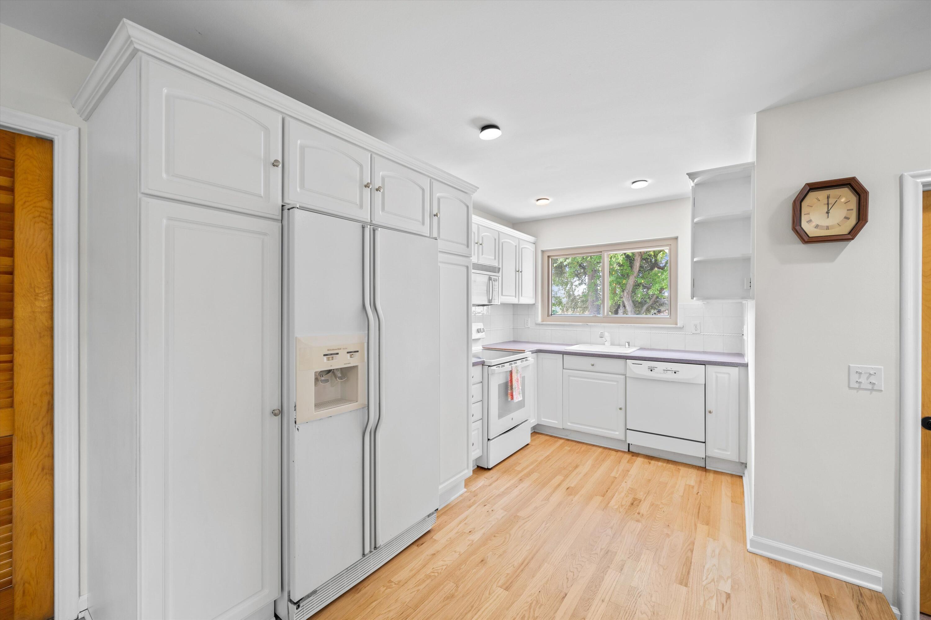 30906 Roycroft Street Property Photo 9